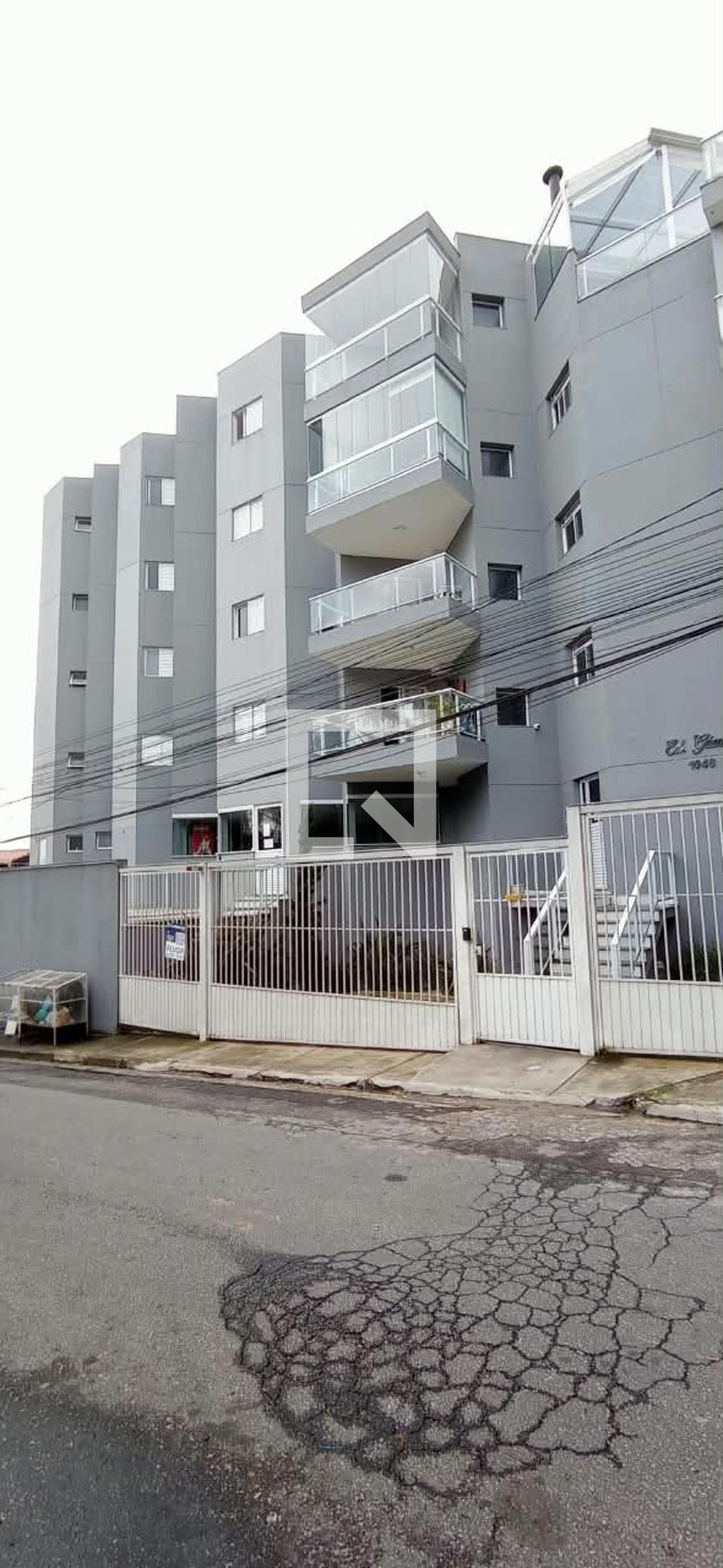 Fachada Condomínio em Rua Alfenas, 1048