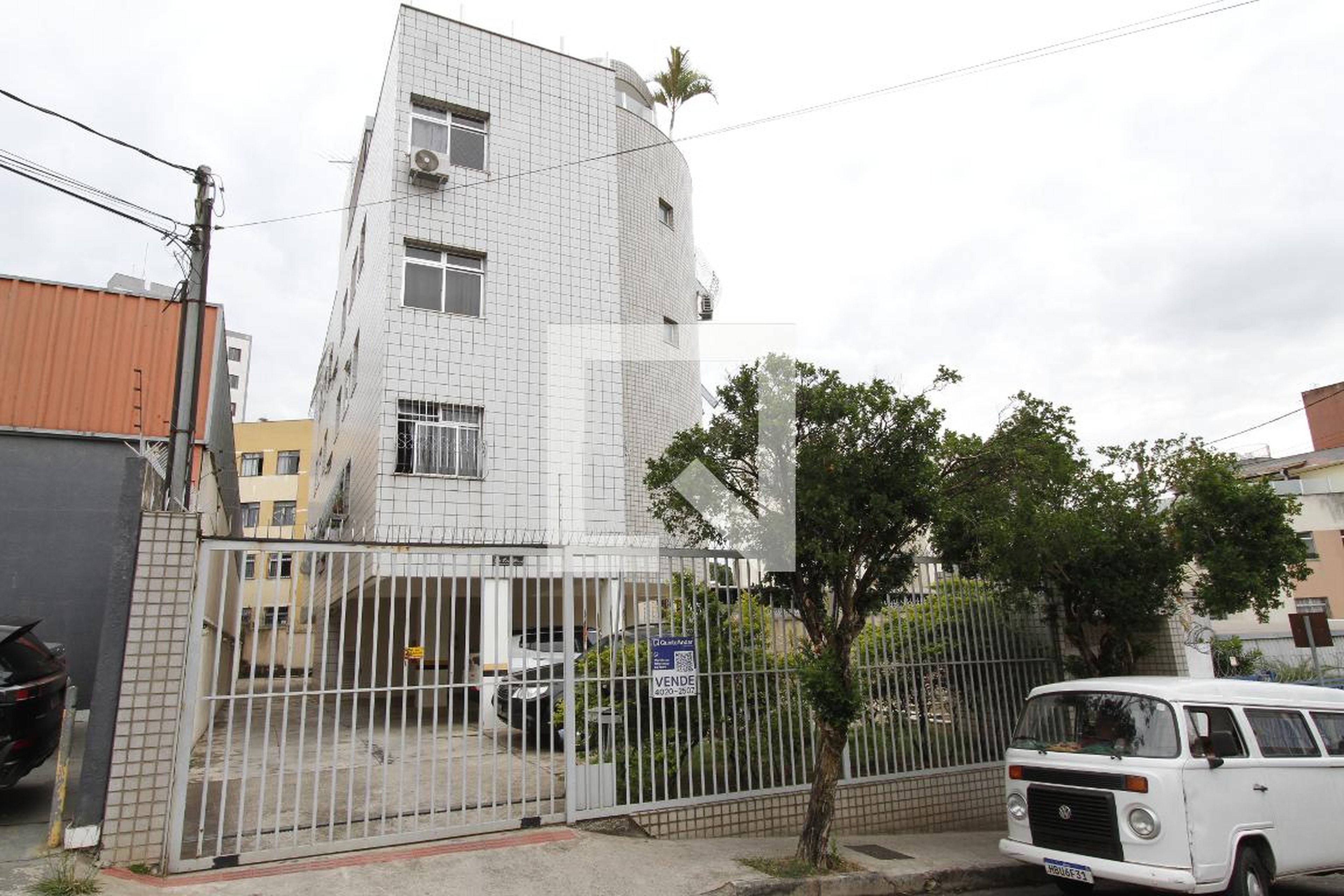 Fachada Condomínio em Rua Professor Raphael Hardy, 540