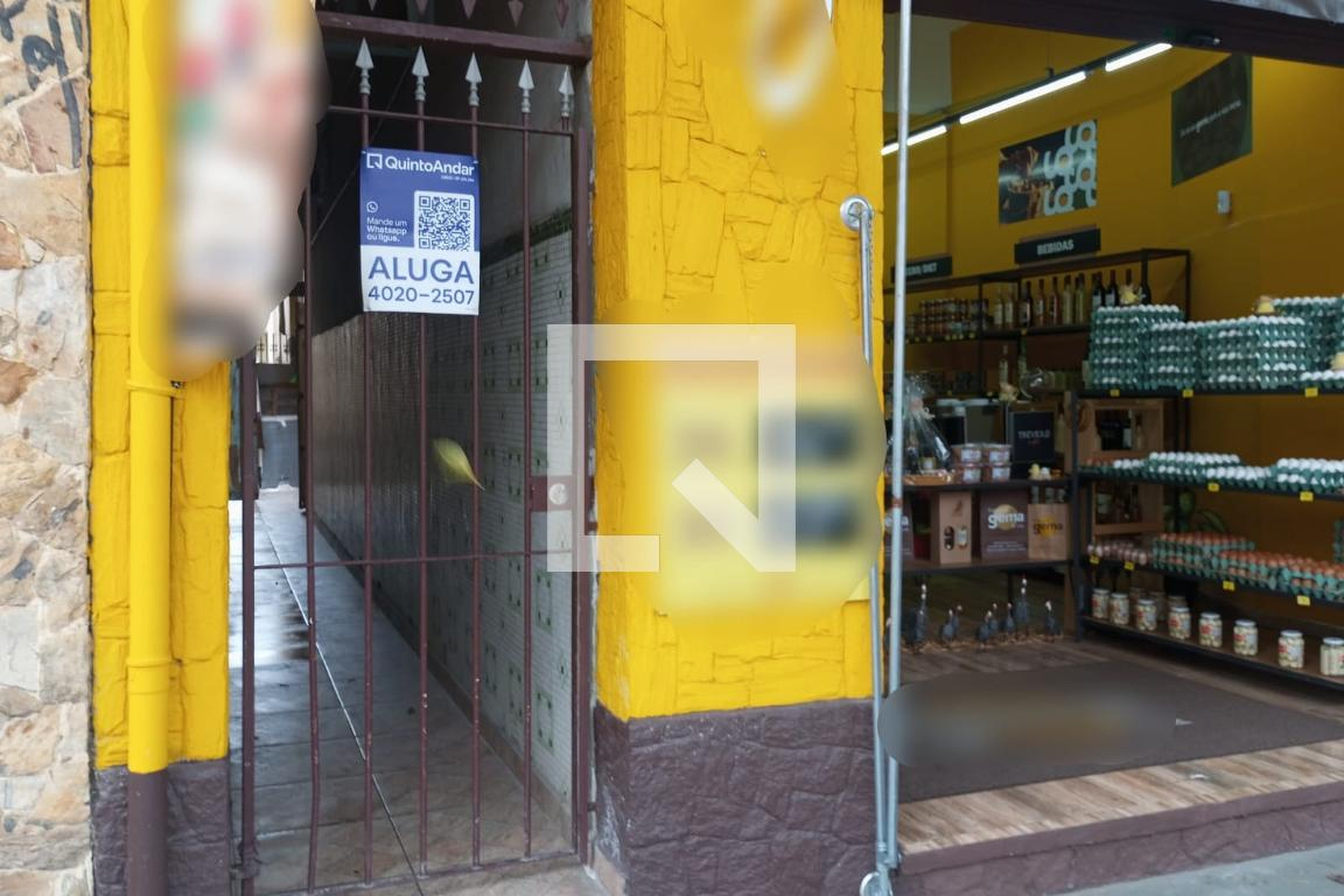 Fachada Condomínio em Rua Lino Coutinho, 969