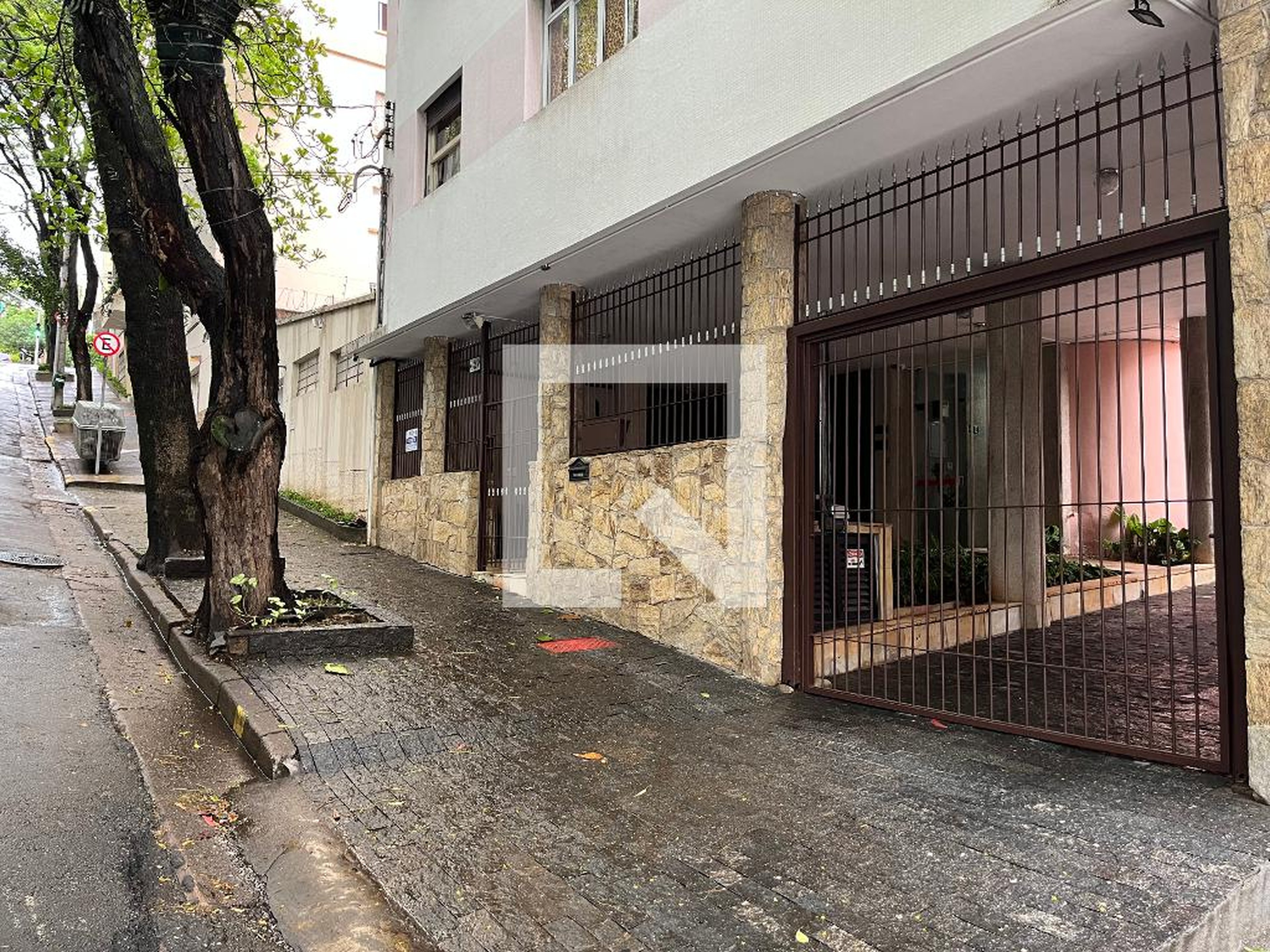 Fachada do Prédio Condomínio em Rua Professor João Arruda, 457