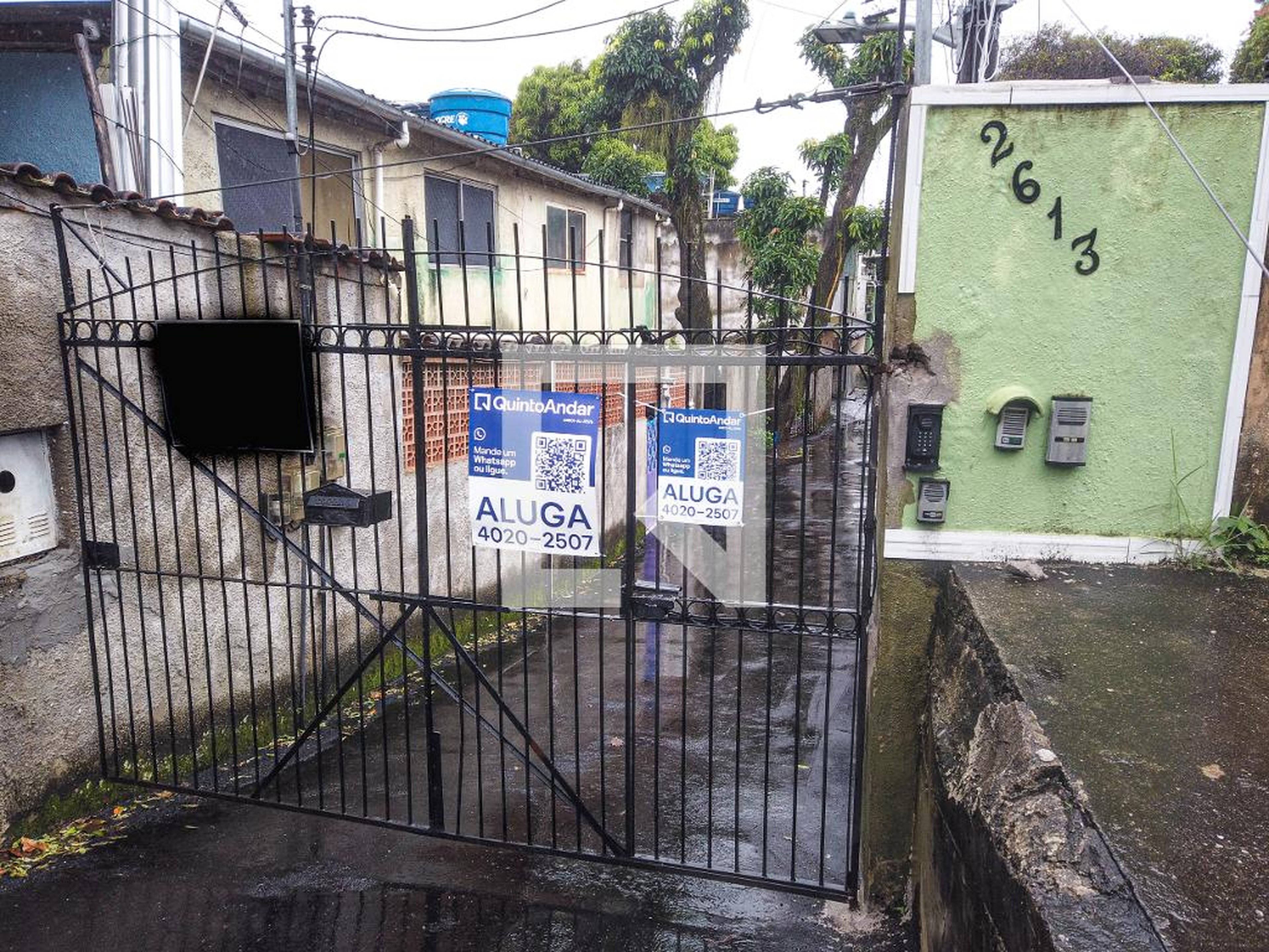 Fachada Condomínio em Estrada Rodrigues Caldas, 2613