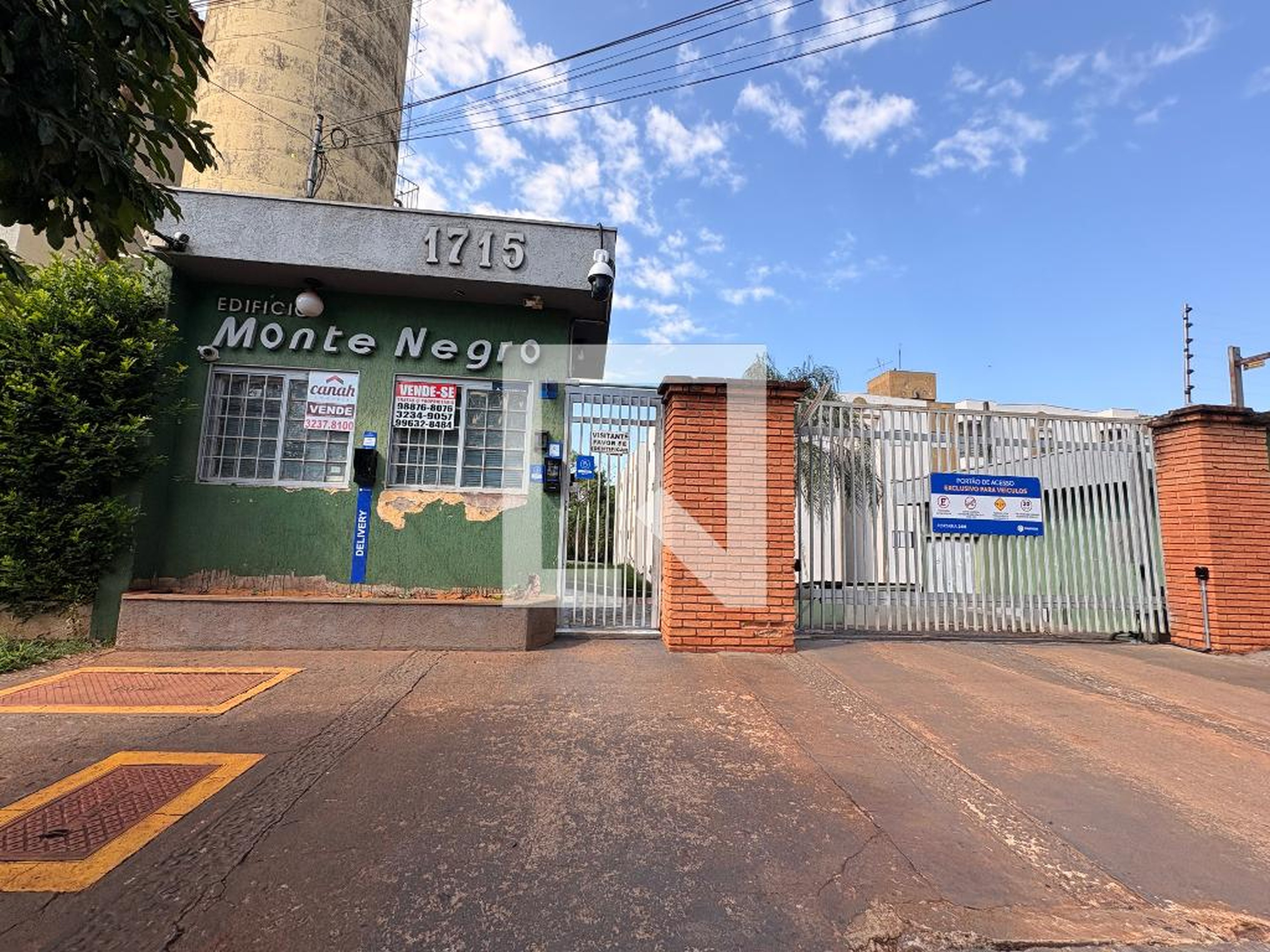 Fachada Condomínio em Avenida do Café, 1715