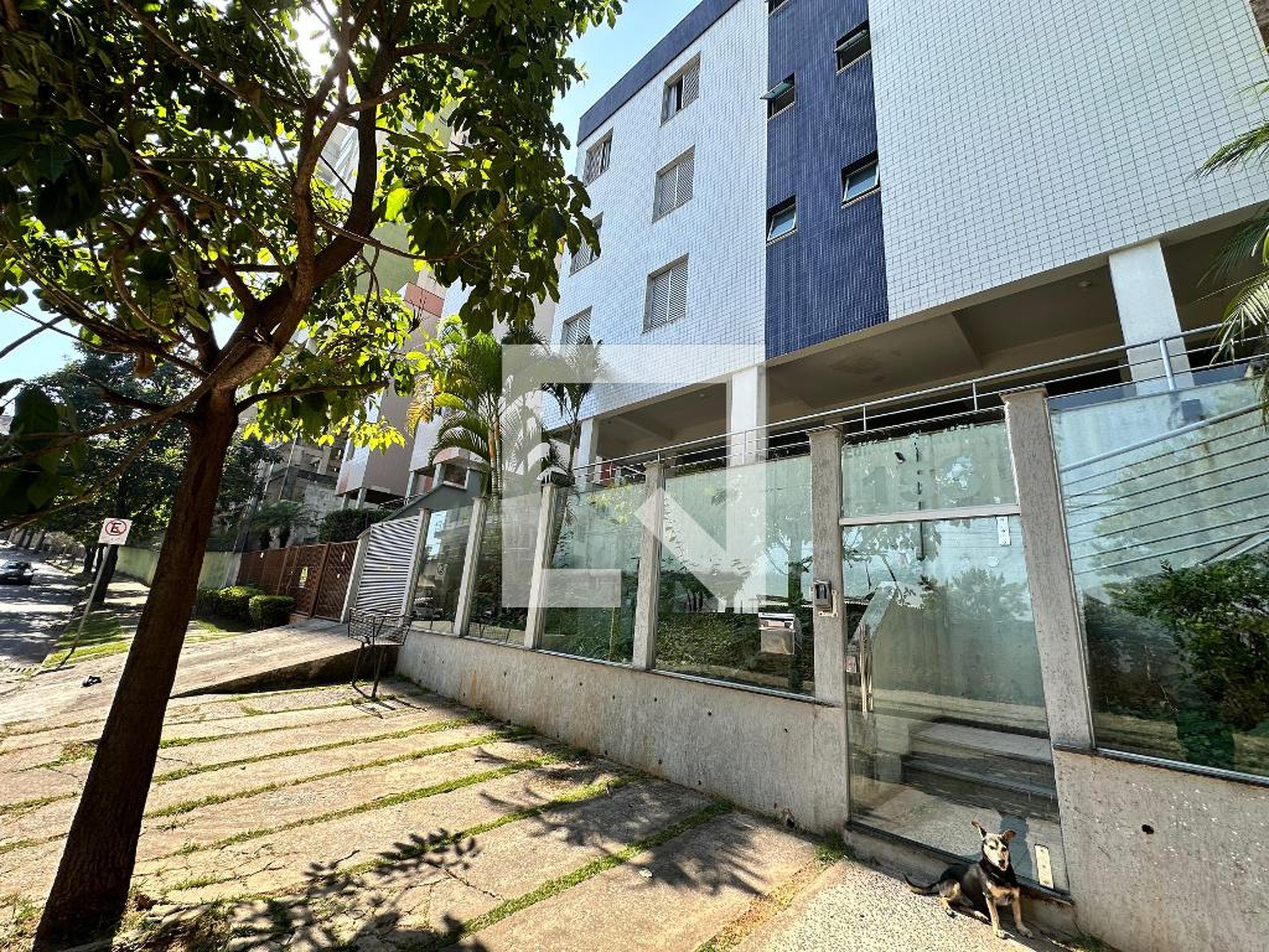 Fachada Condomínio em Rua Professor Euclydes Ferreira, 153