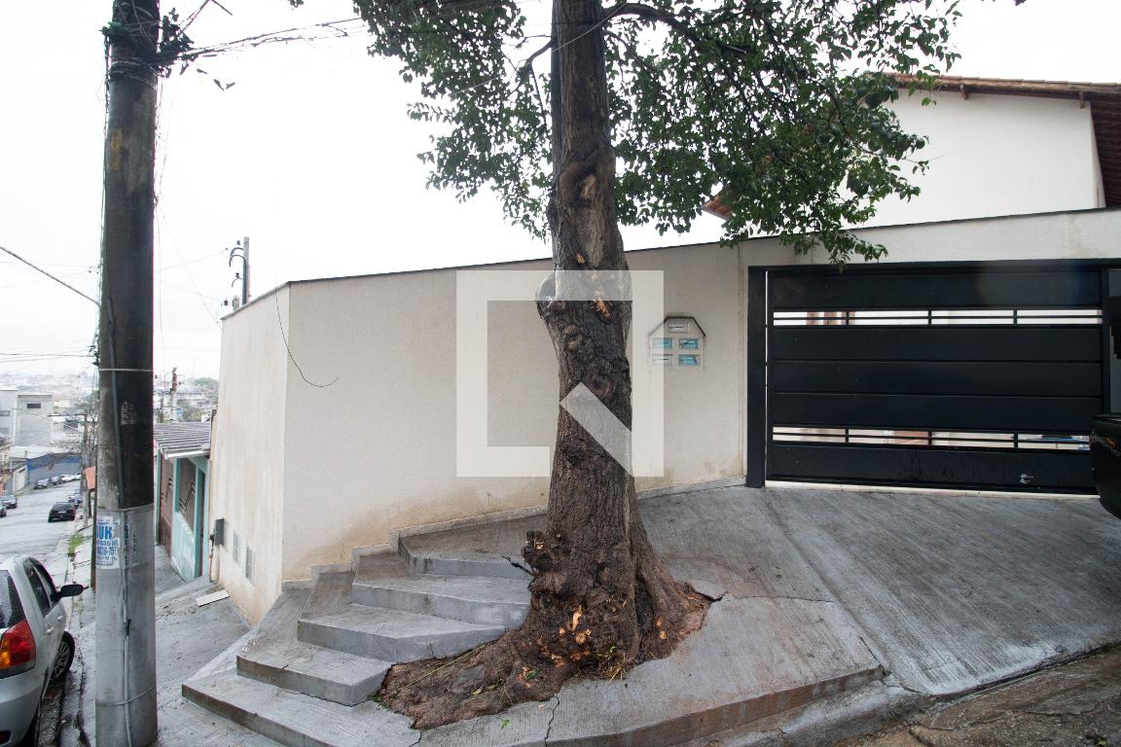 Fachada Condomínio em Rua Dorneles, 161