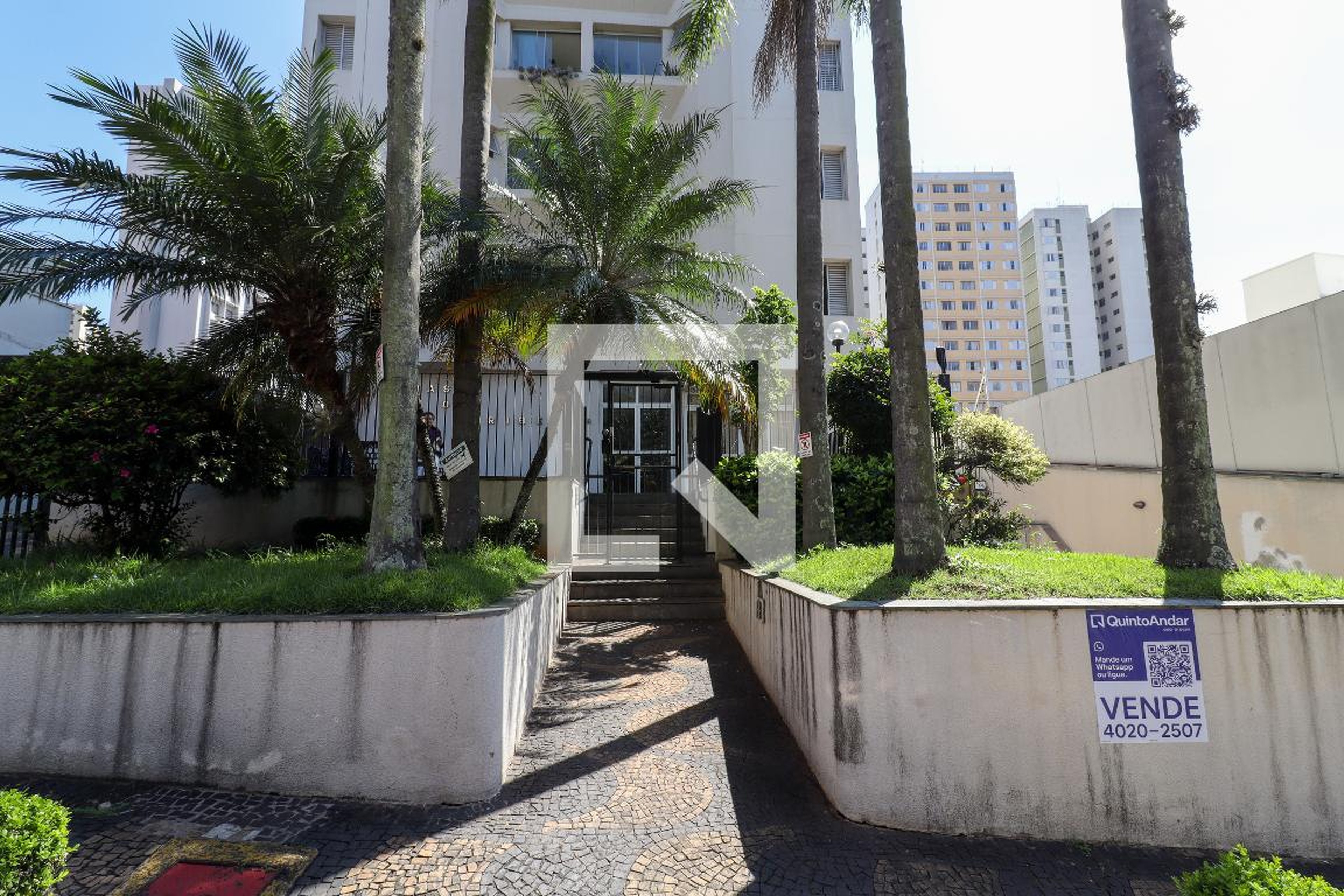 Fachada Condomínio em Rua Hilário Magro Júnior, 139