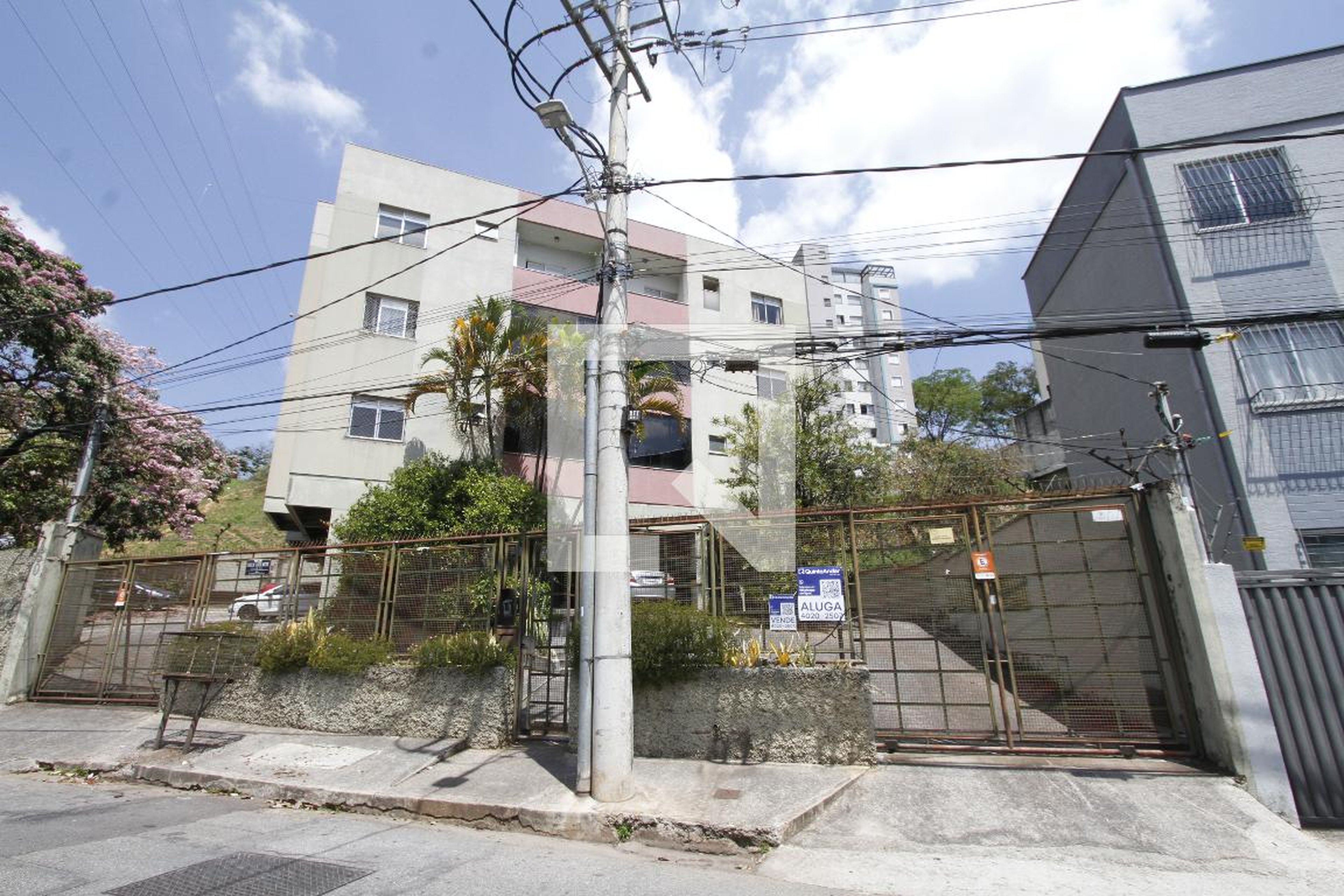 Fachada do Prédio Condomínio em Rua Cordelina Silveira Mattos, 150