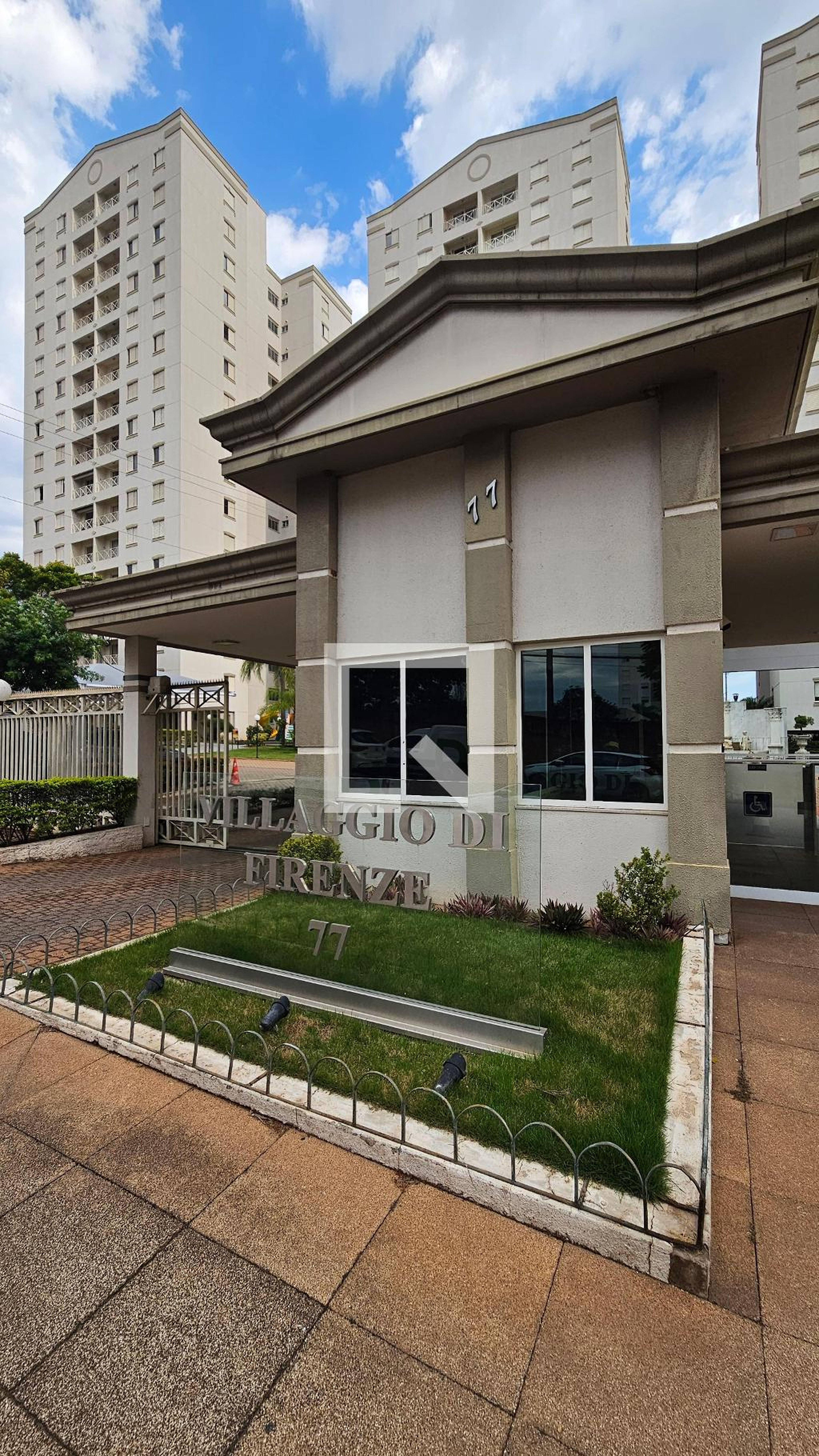 Fachada Residencial Villaggio Firenze