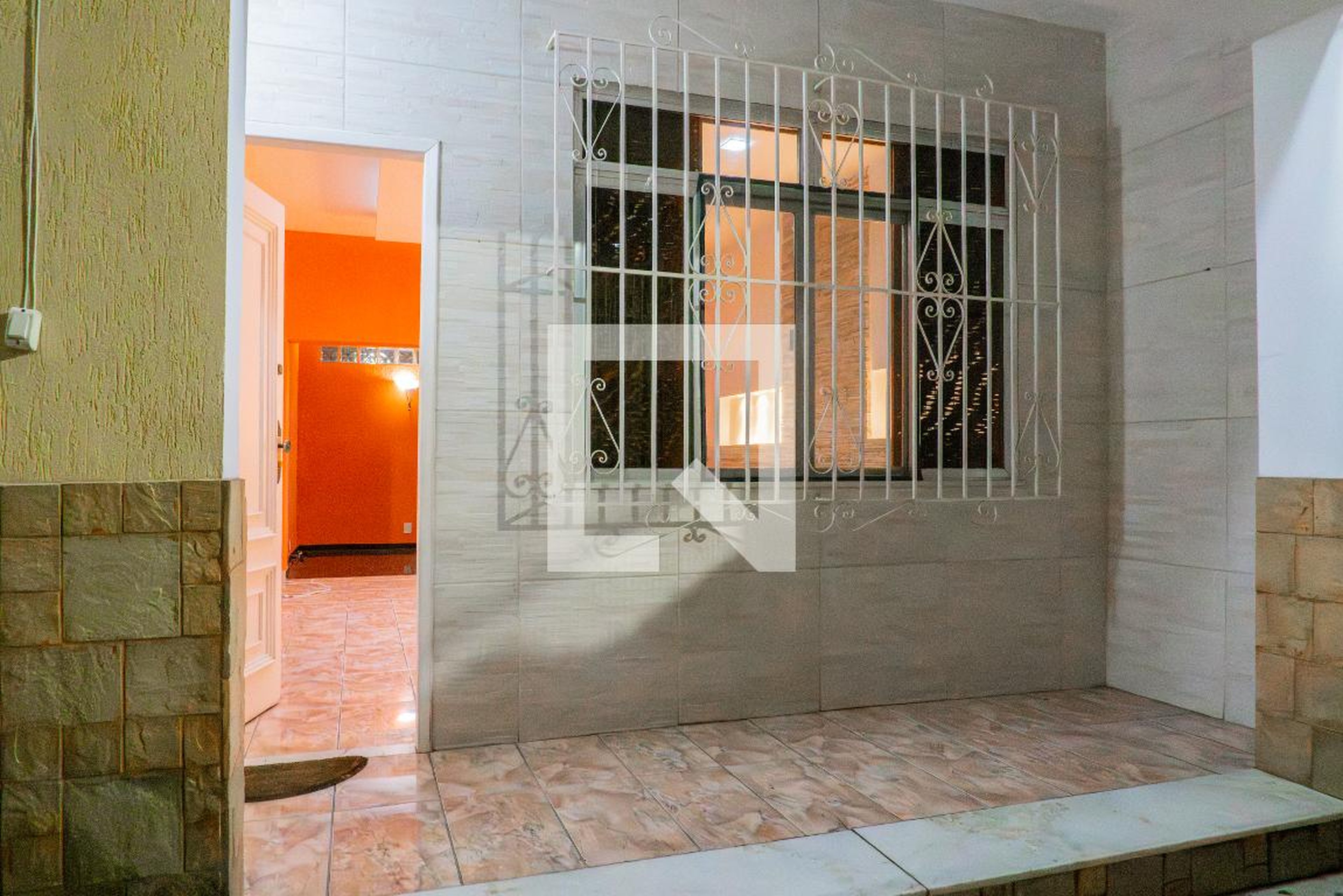 Entrada Condomínio em Rua José Higino, 250