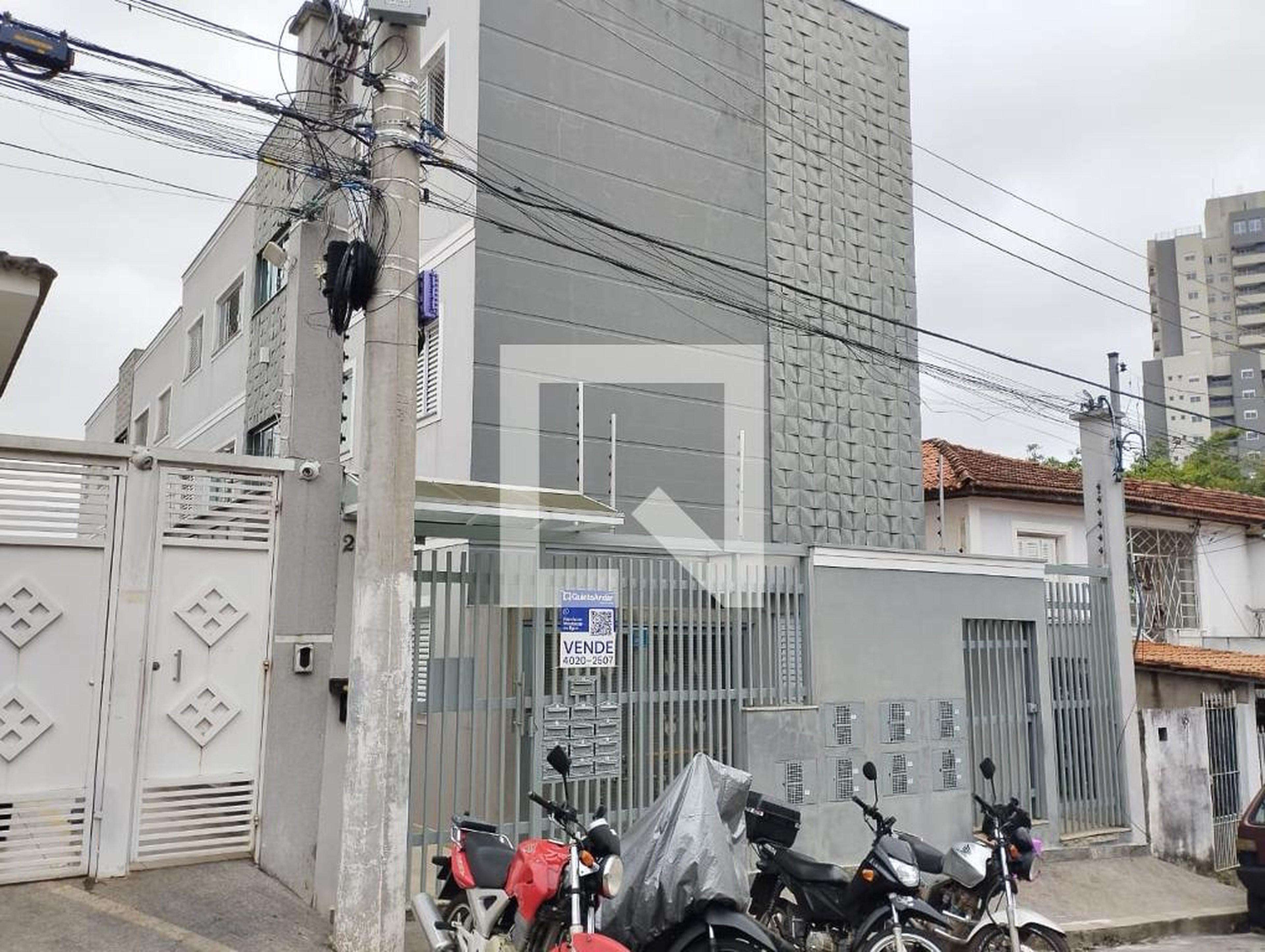 Fachada Condomínio em Rua Caranguejo, 24