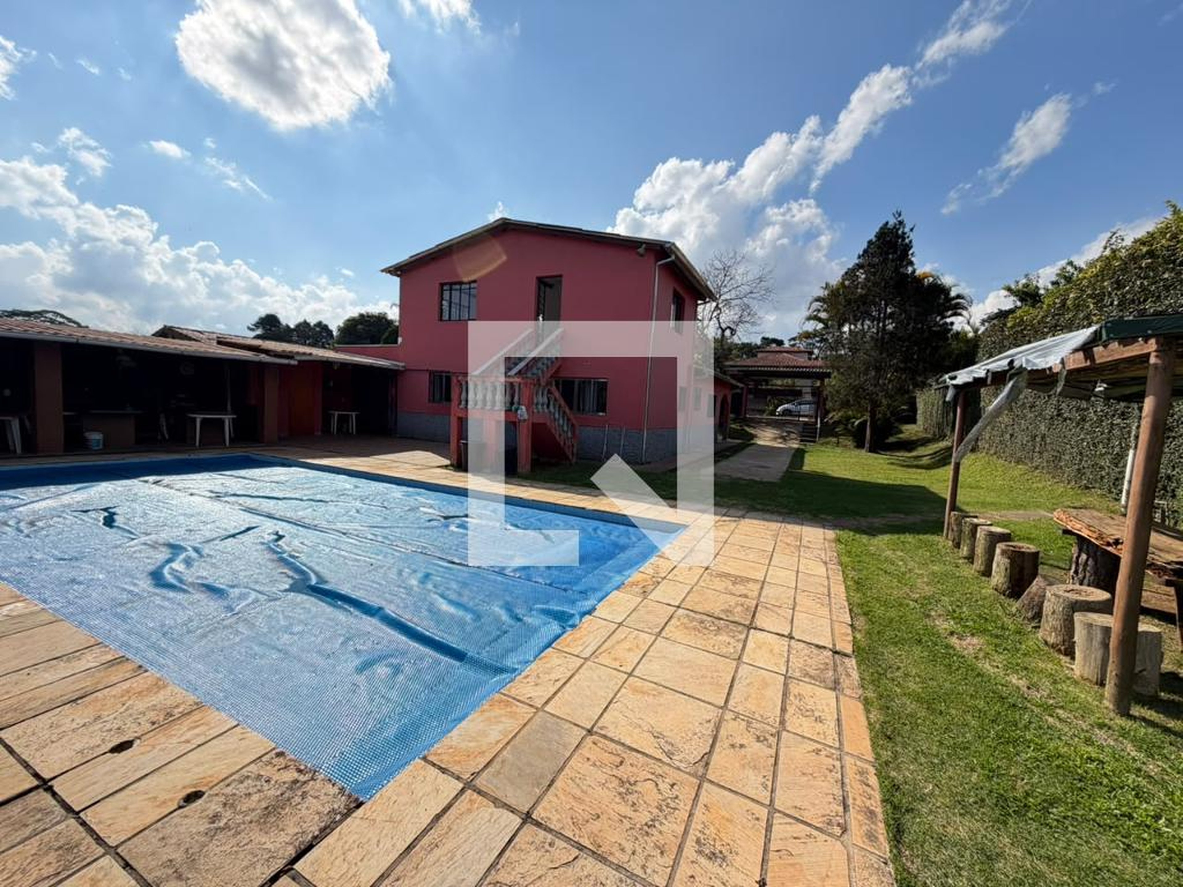 Piscina Condomínio em Rua da Maria Farinha, 75