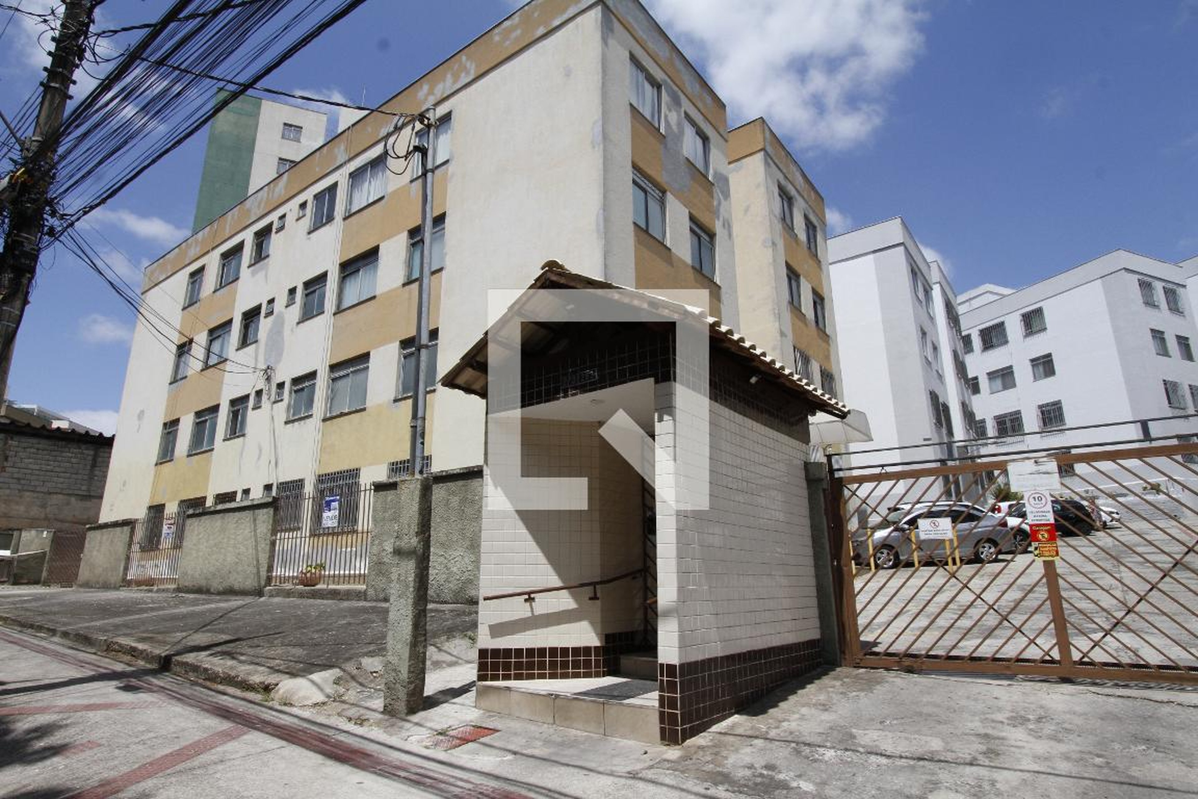 Fachada Condomínio em Rua Boreal, 273