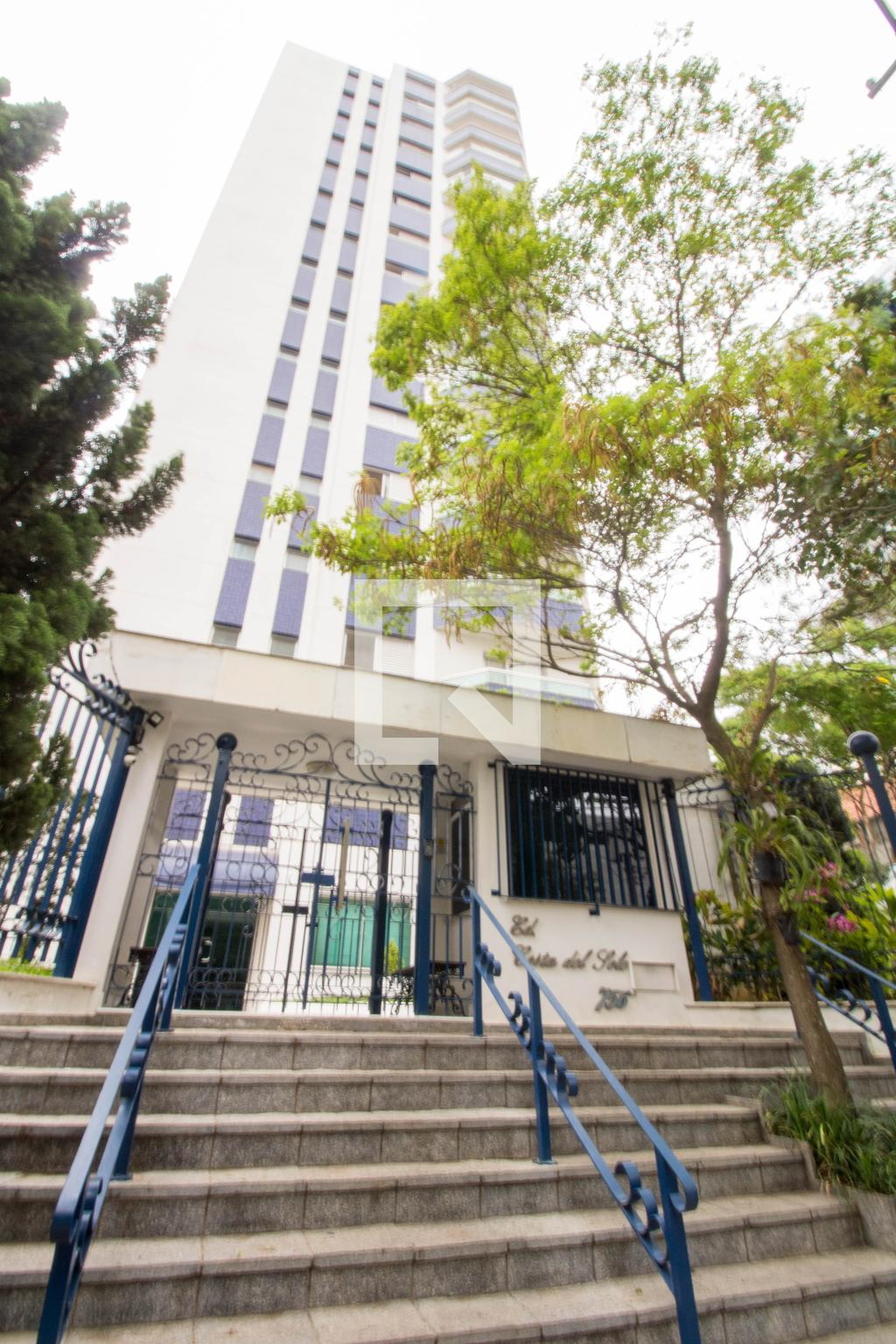 Fachada Condomínio em Rua Barão do Triunfo, 758