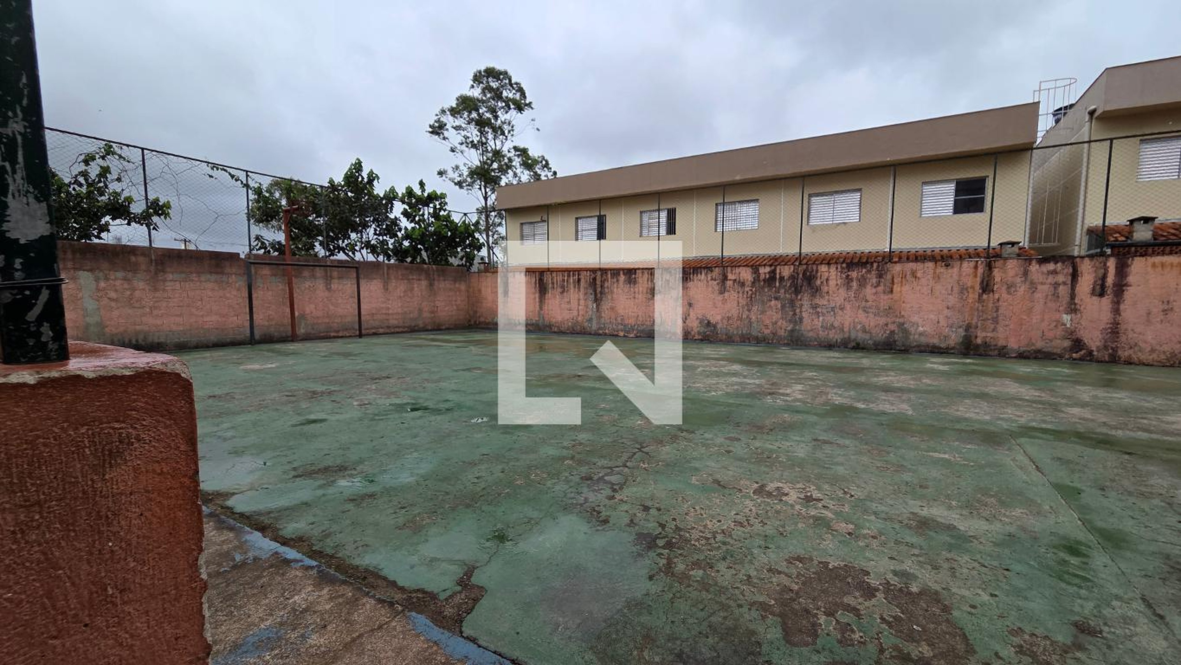 Quadra Esportiva Condomínio em Estrada do Marengo, 307