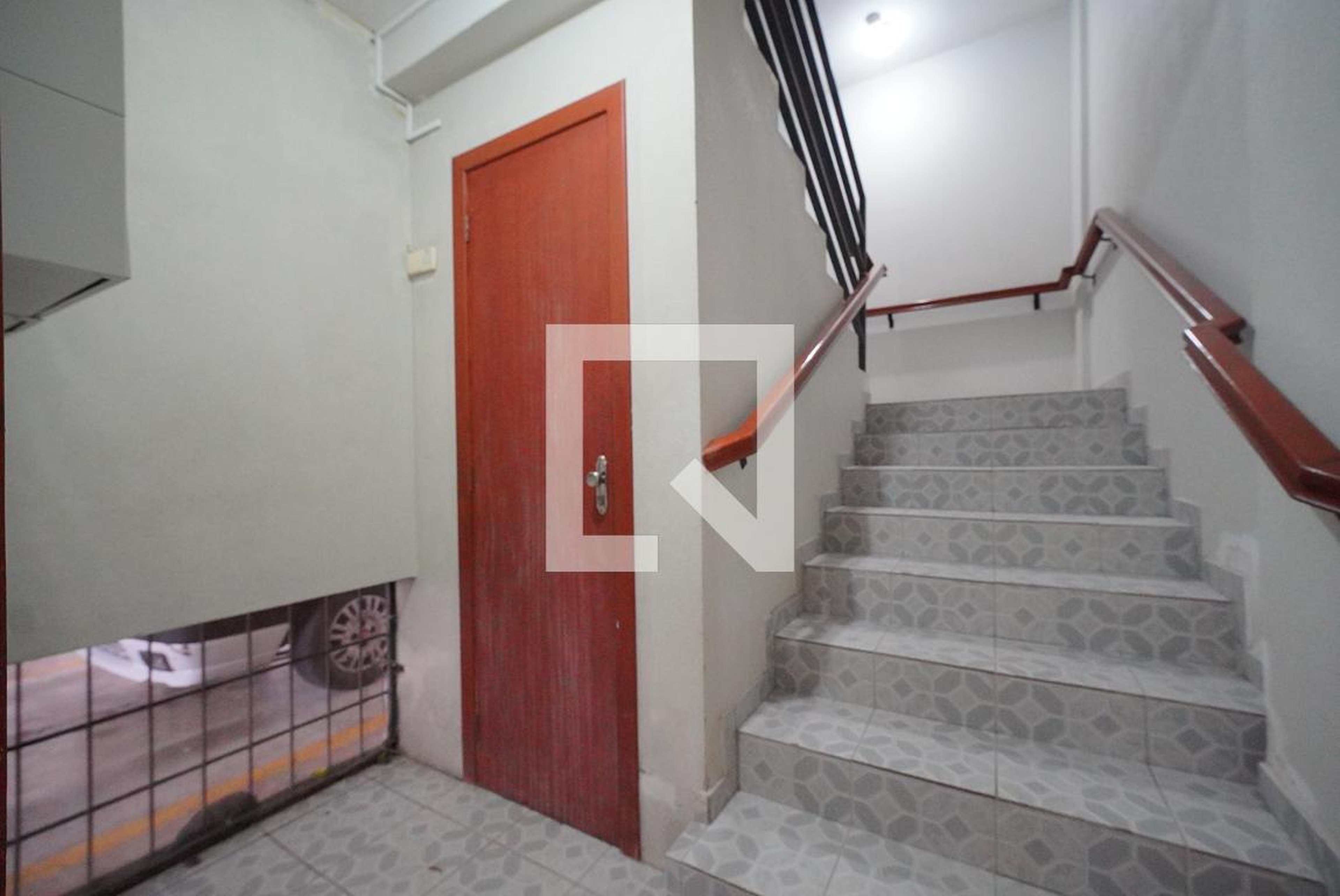 Hall de entrada Condomínio em Rua Professora Maria do Carmo Souza, 23