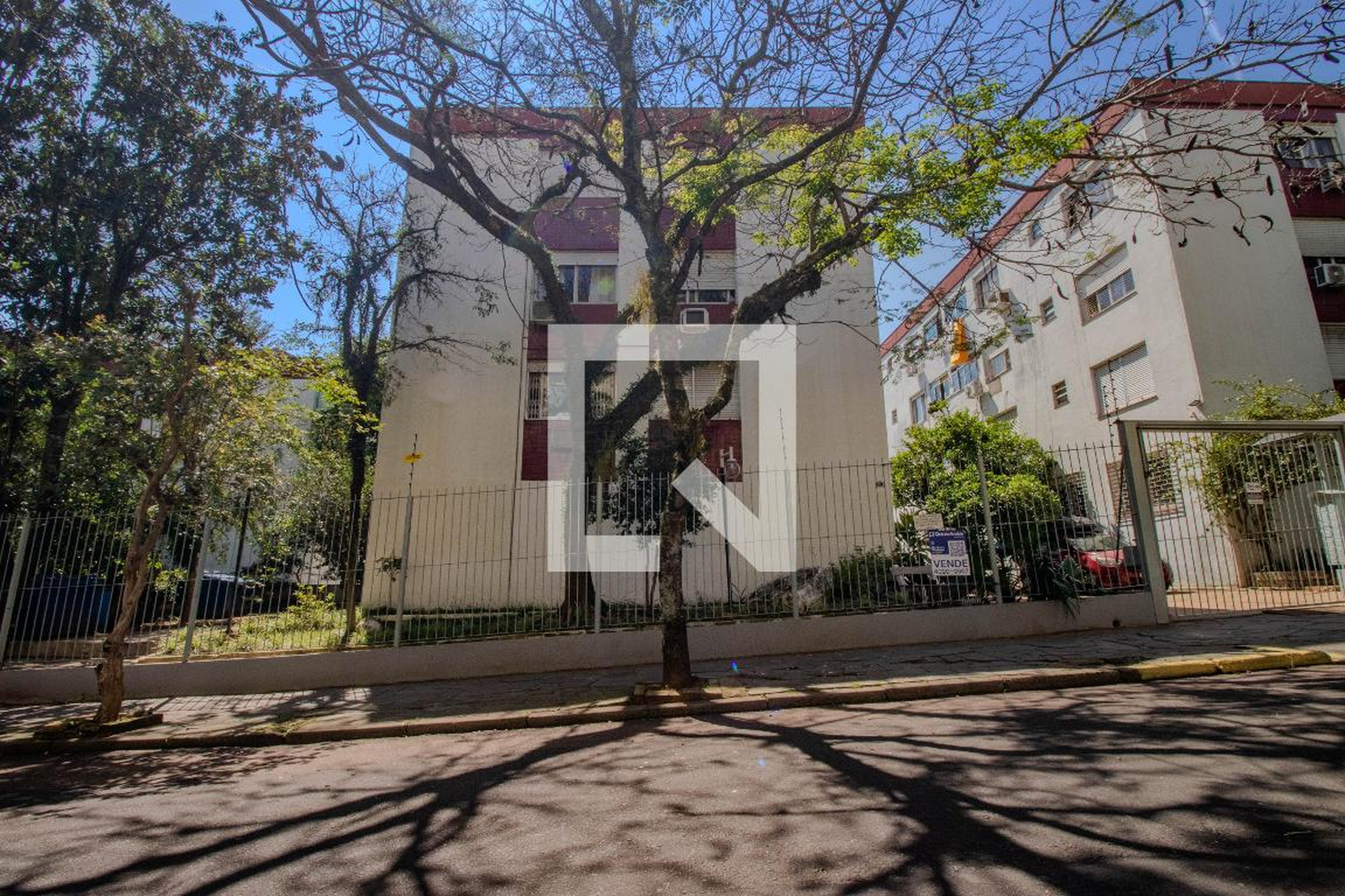 Fachada Condomínio em Rua Cipó, 690