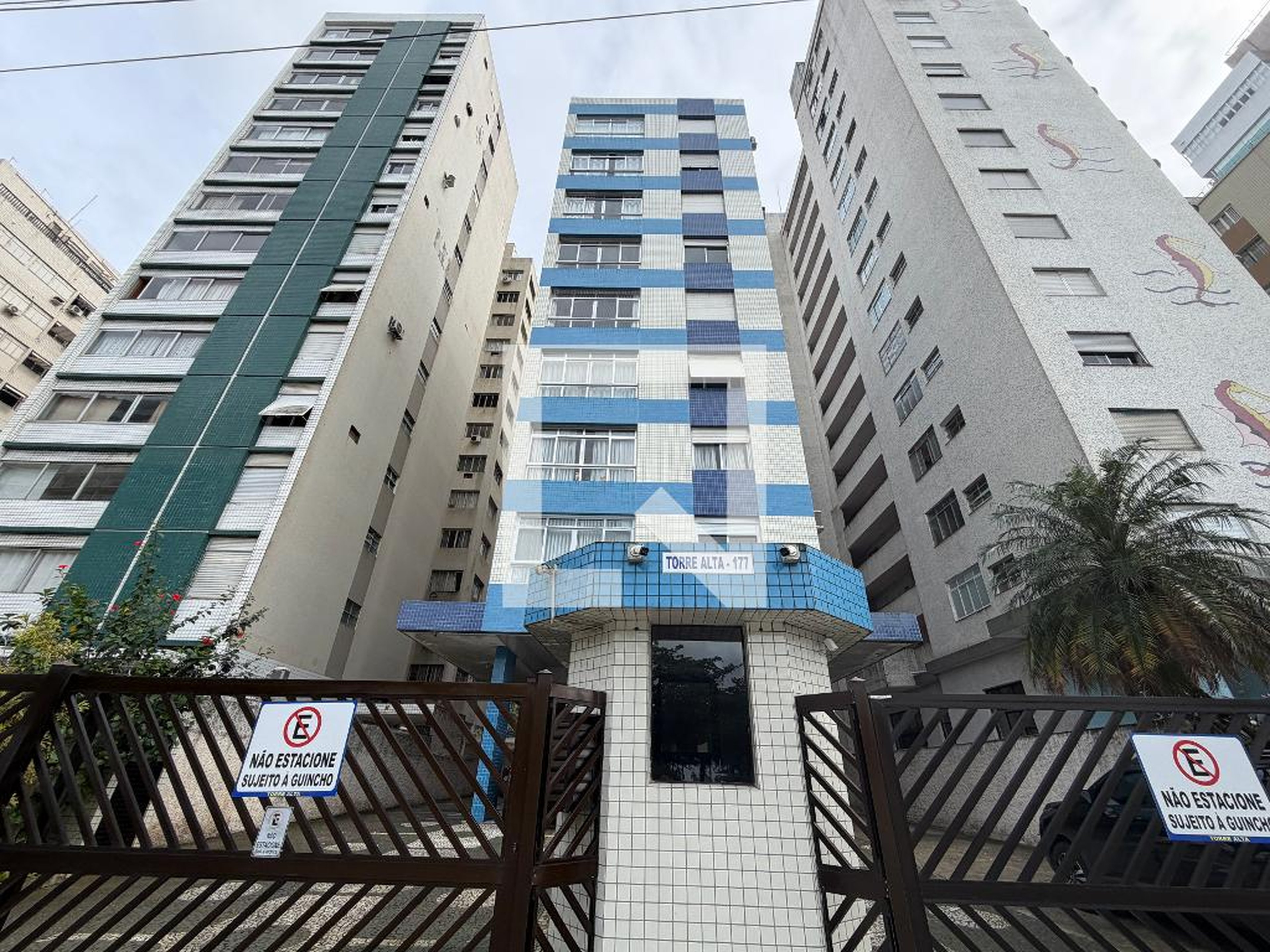 Fachada Condomínio Torre Alta