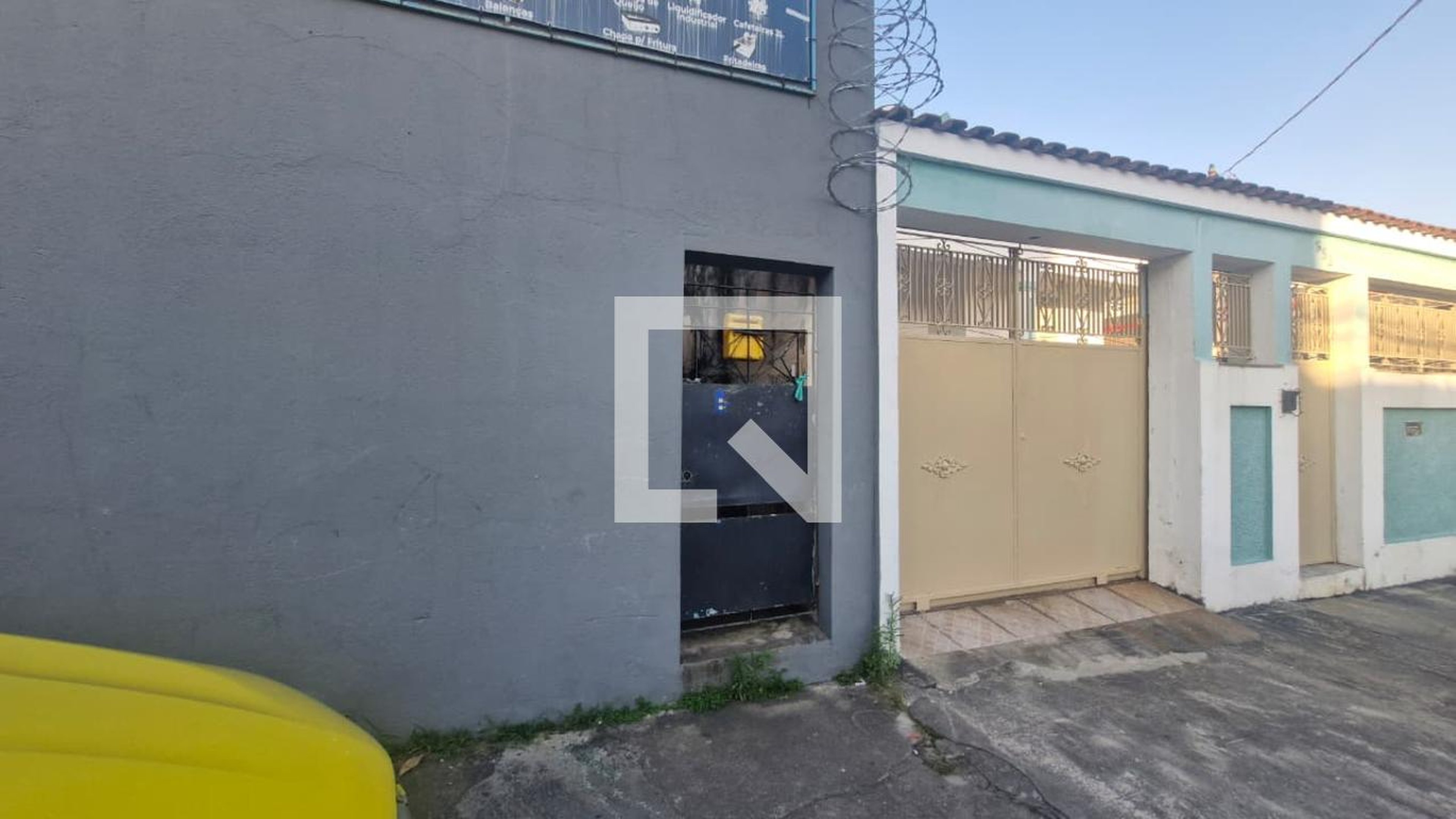 Fachada Condomínio em Rua Moreira, 388