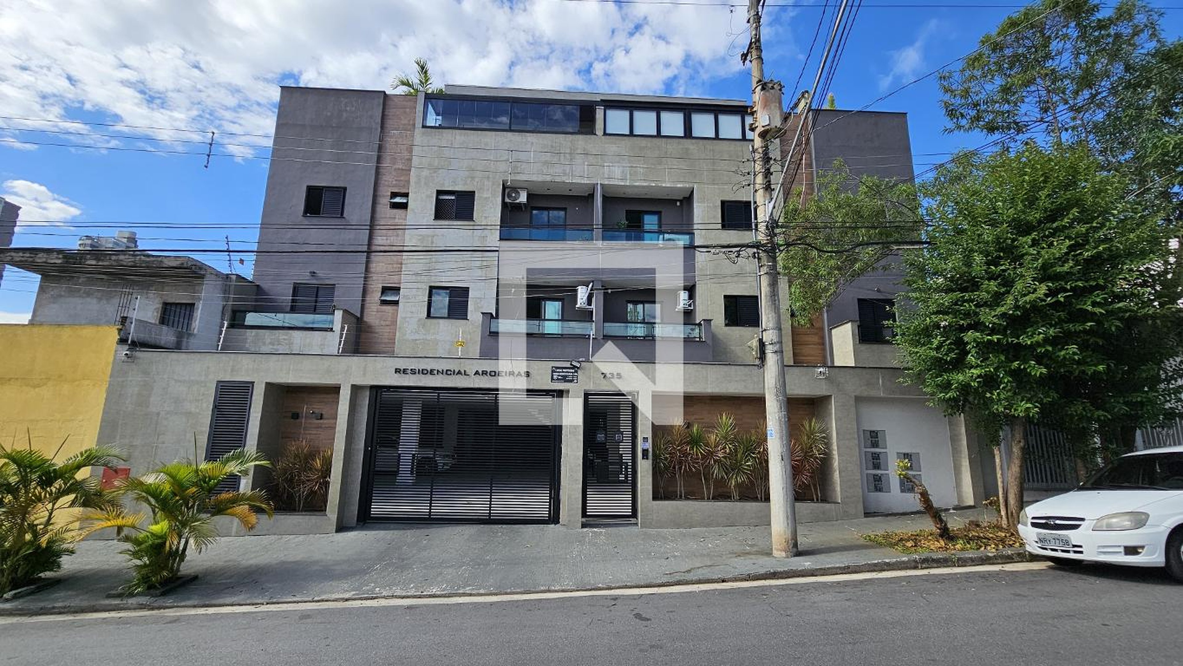 Fachada Residencial das Aroeiras