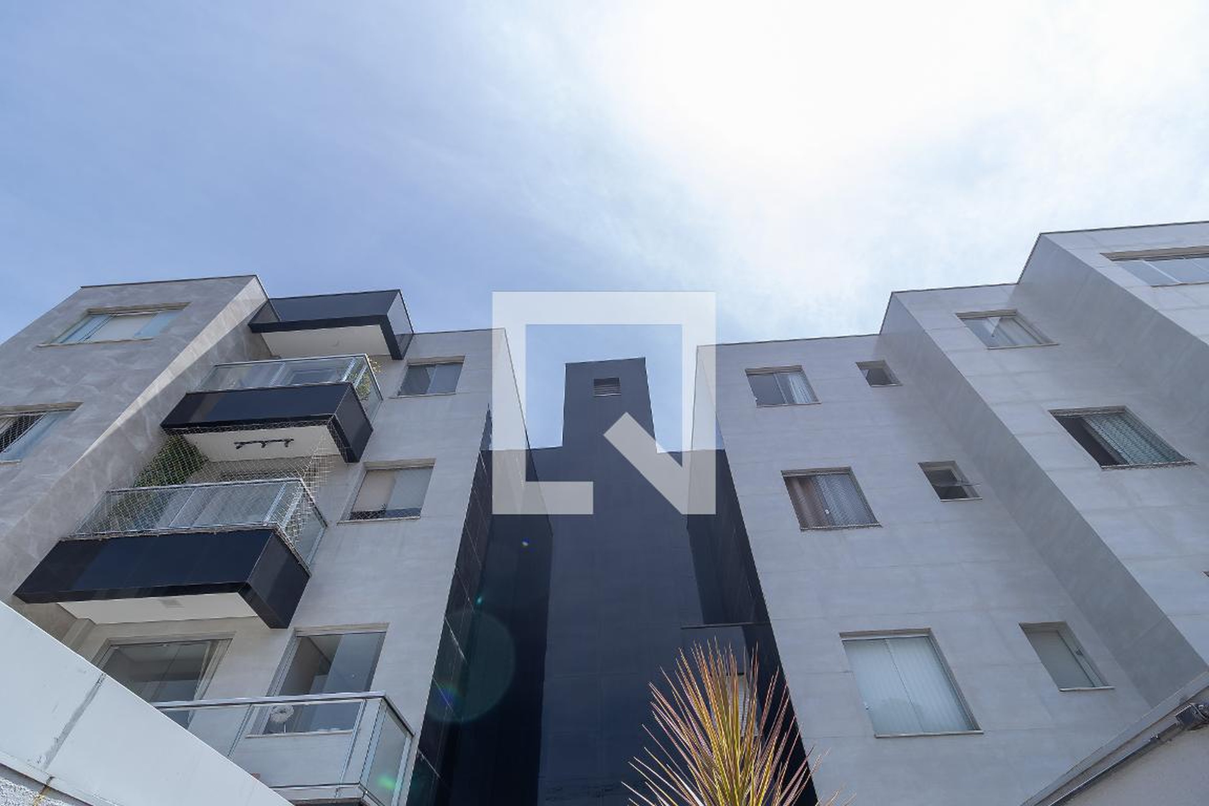 Fachada do Prédio Condomínio Ed. Maria Júlia Clementino