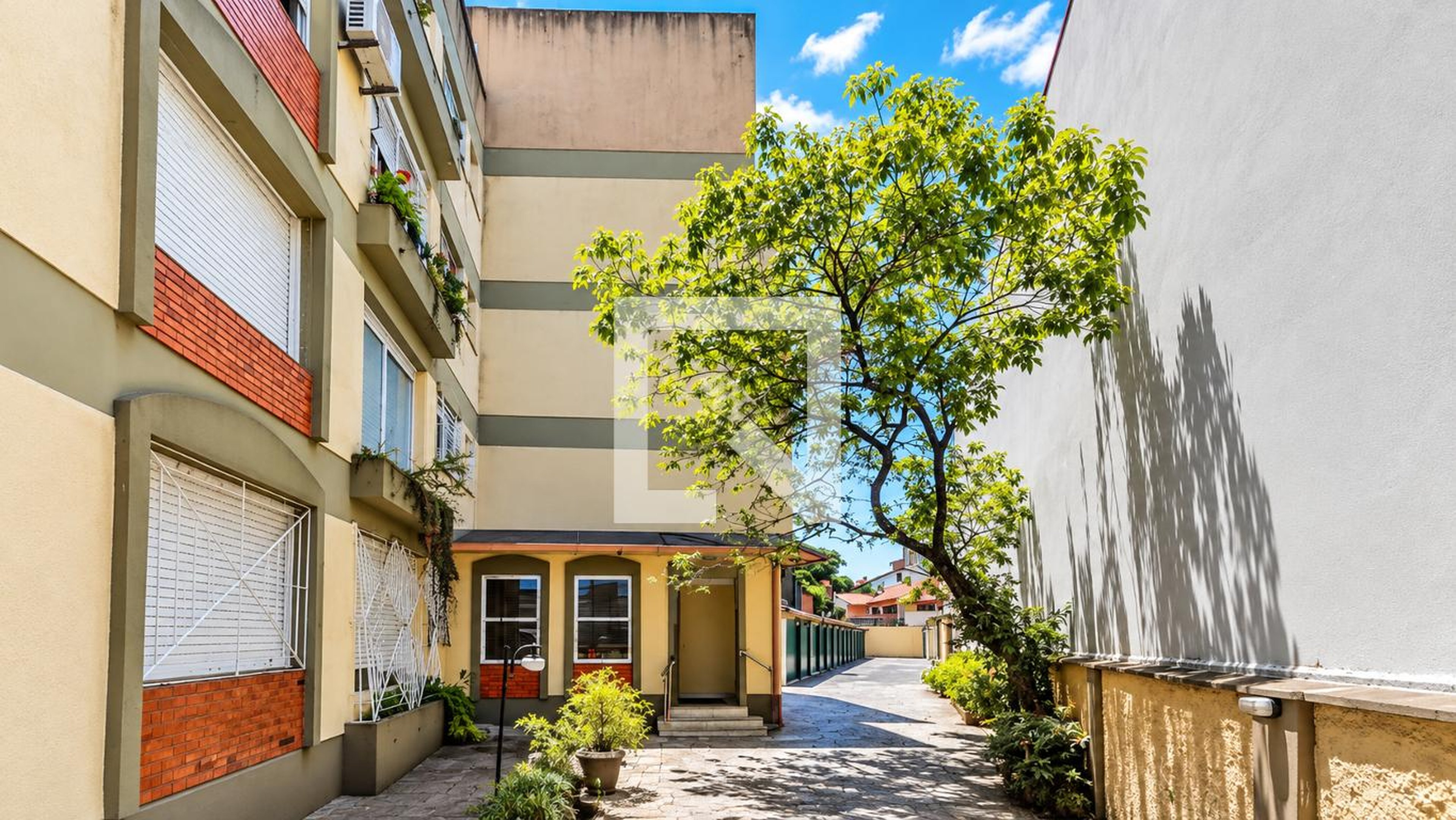 Fachada Condomínio em Rua Doutor Barcelos, 1076