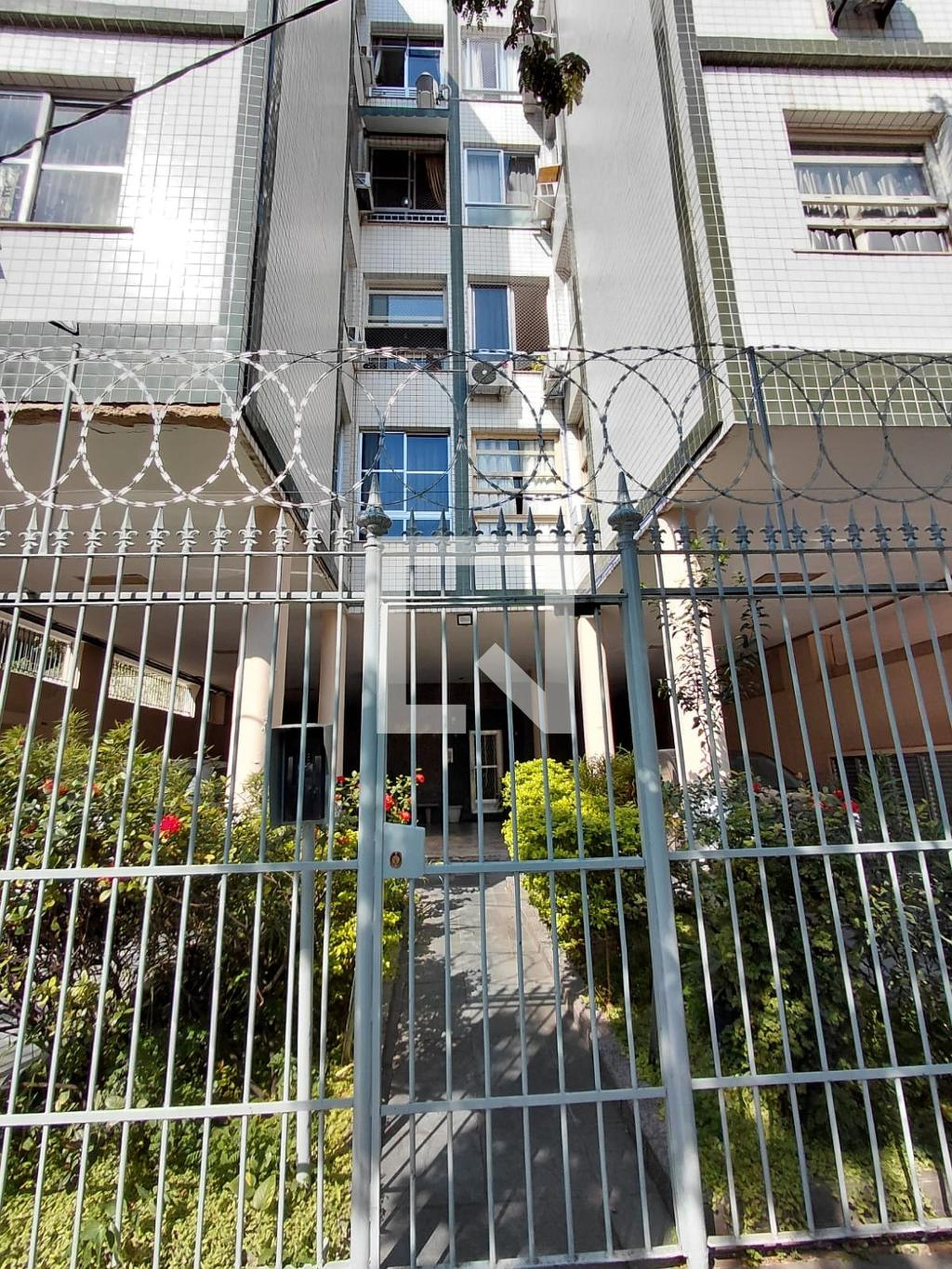 Fachada Condomínio em Rua Visconde de Abaeté, 90