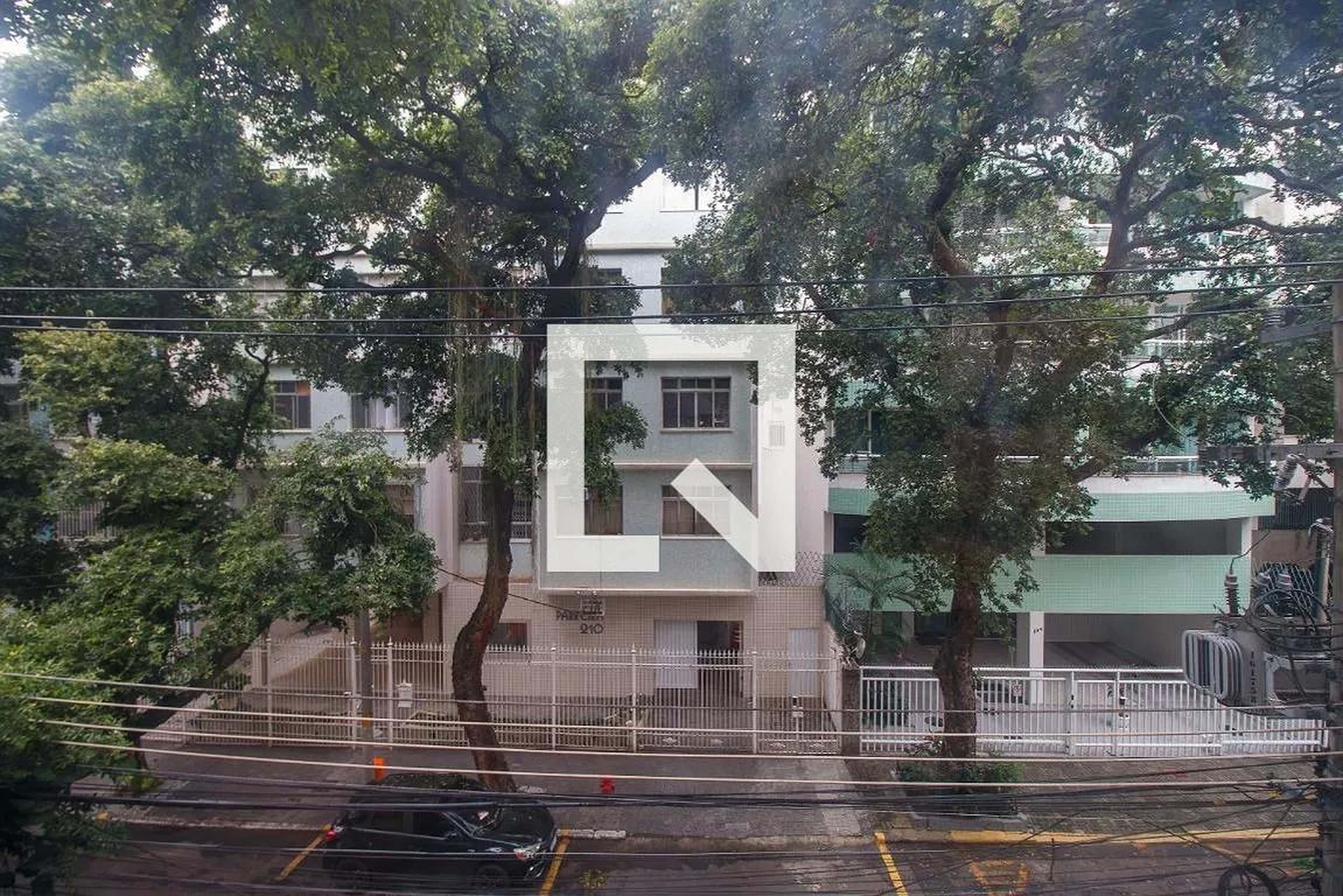 Fachada Edifício Arco-Iris