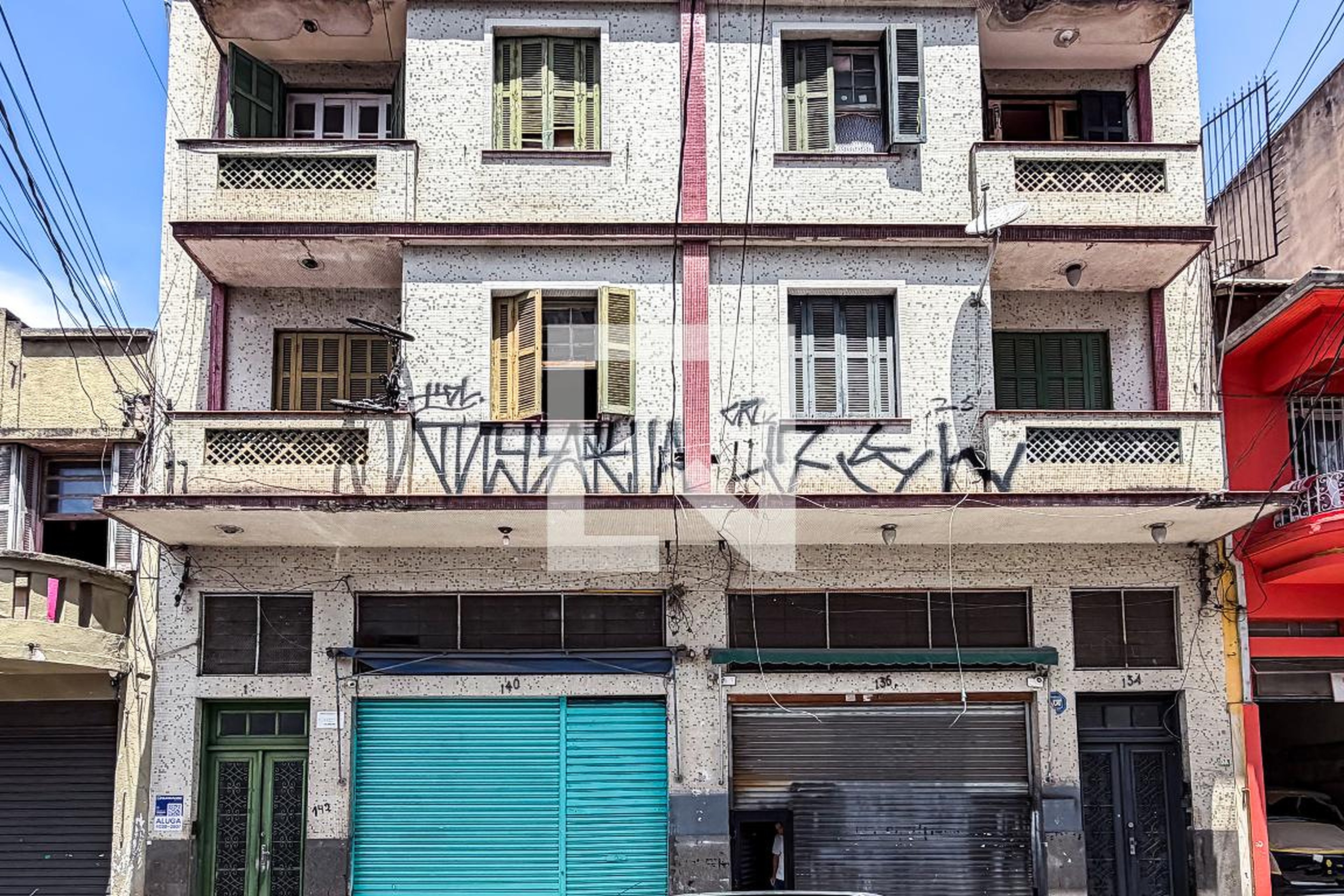 Fachada Condomínio em Rua Polignano A Mare, 140