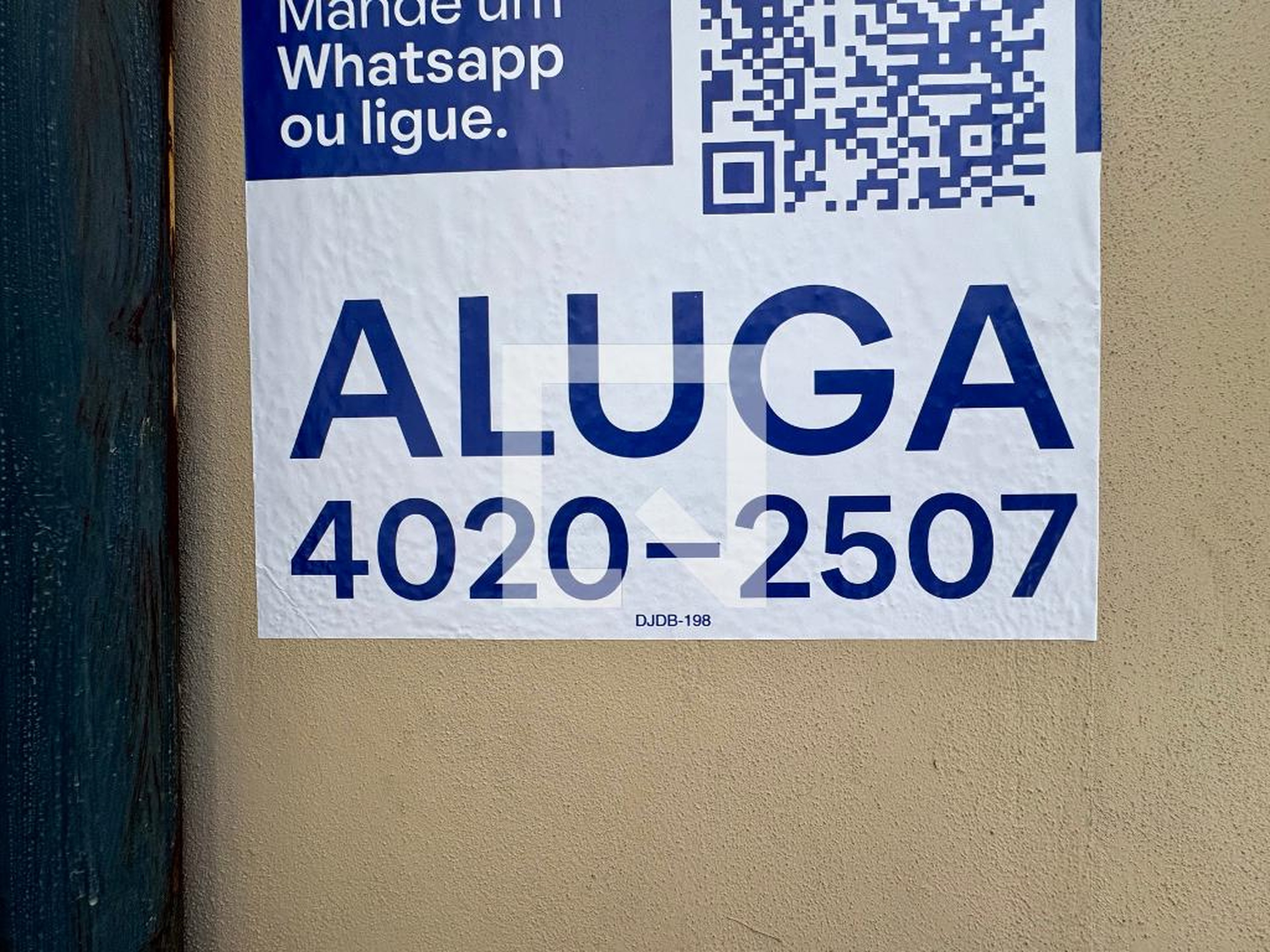 Fachada Condomínio em Rua André Rocha, 1410