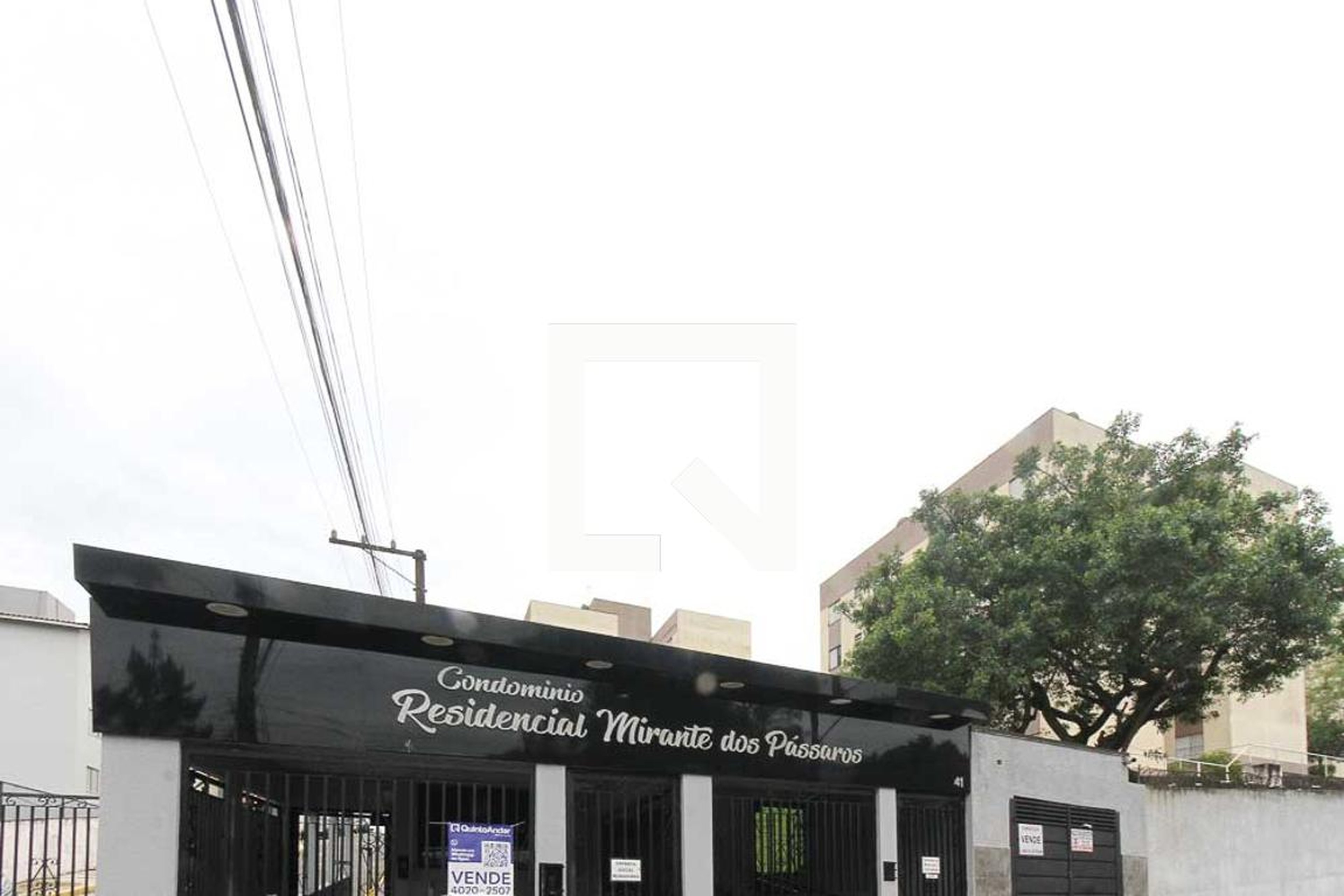 fachada Condomínio em Rua Morro Velho, 91