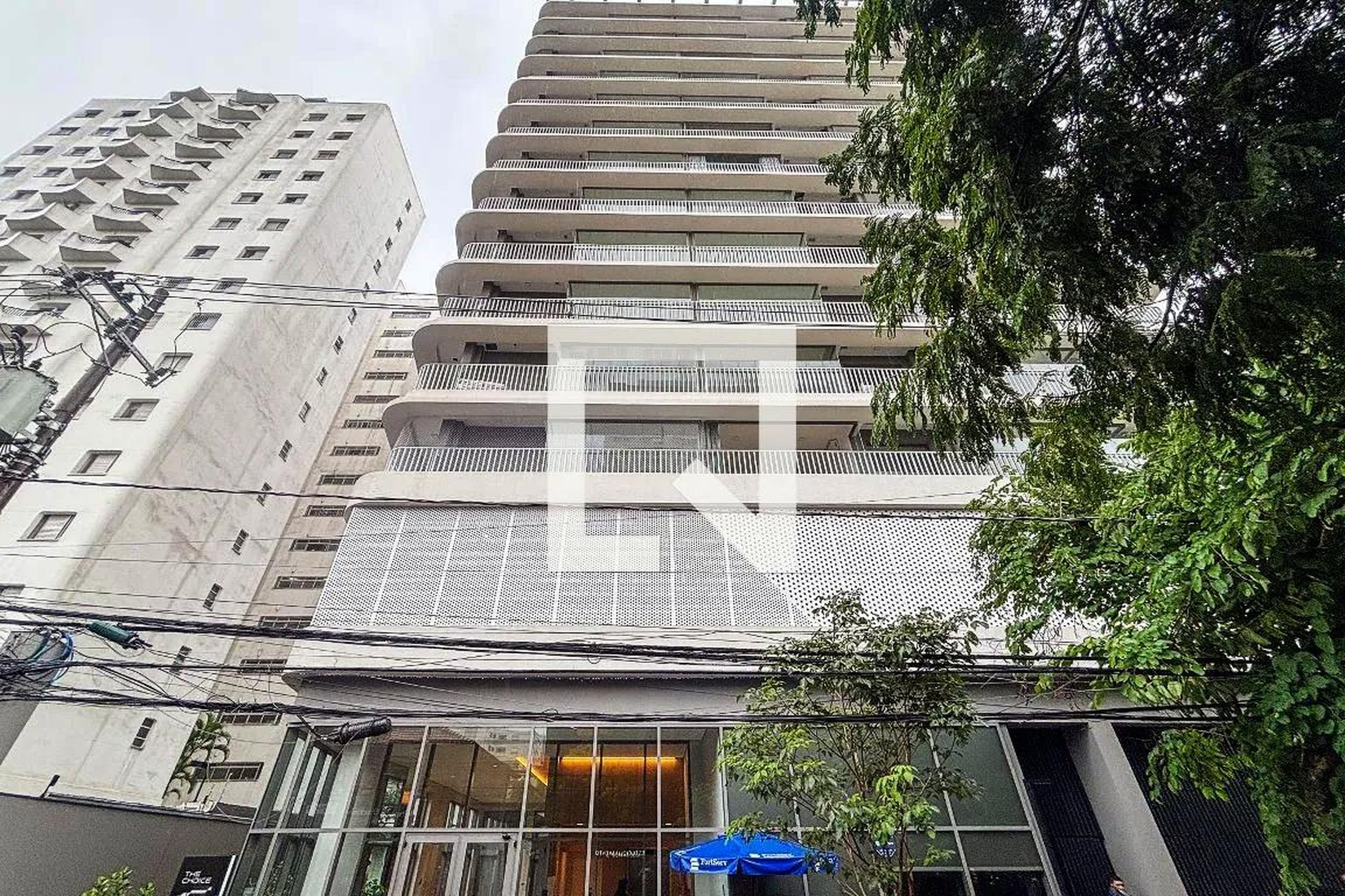 Fachada Condomínio em Rua Cônego Eugênio Leite, 1046