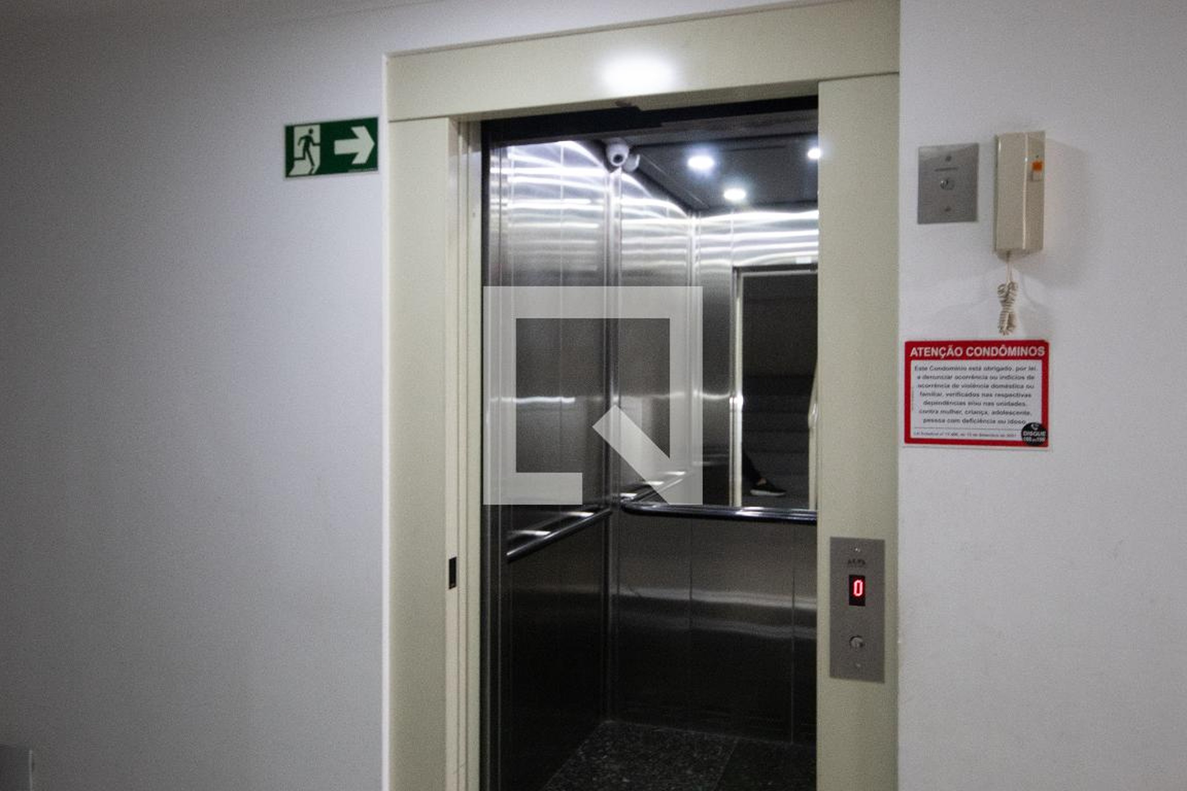 Elevador Condomínio em Avenida Angelina, 286