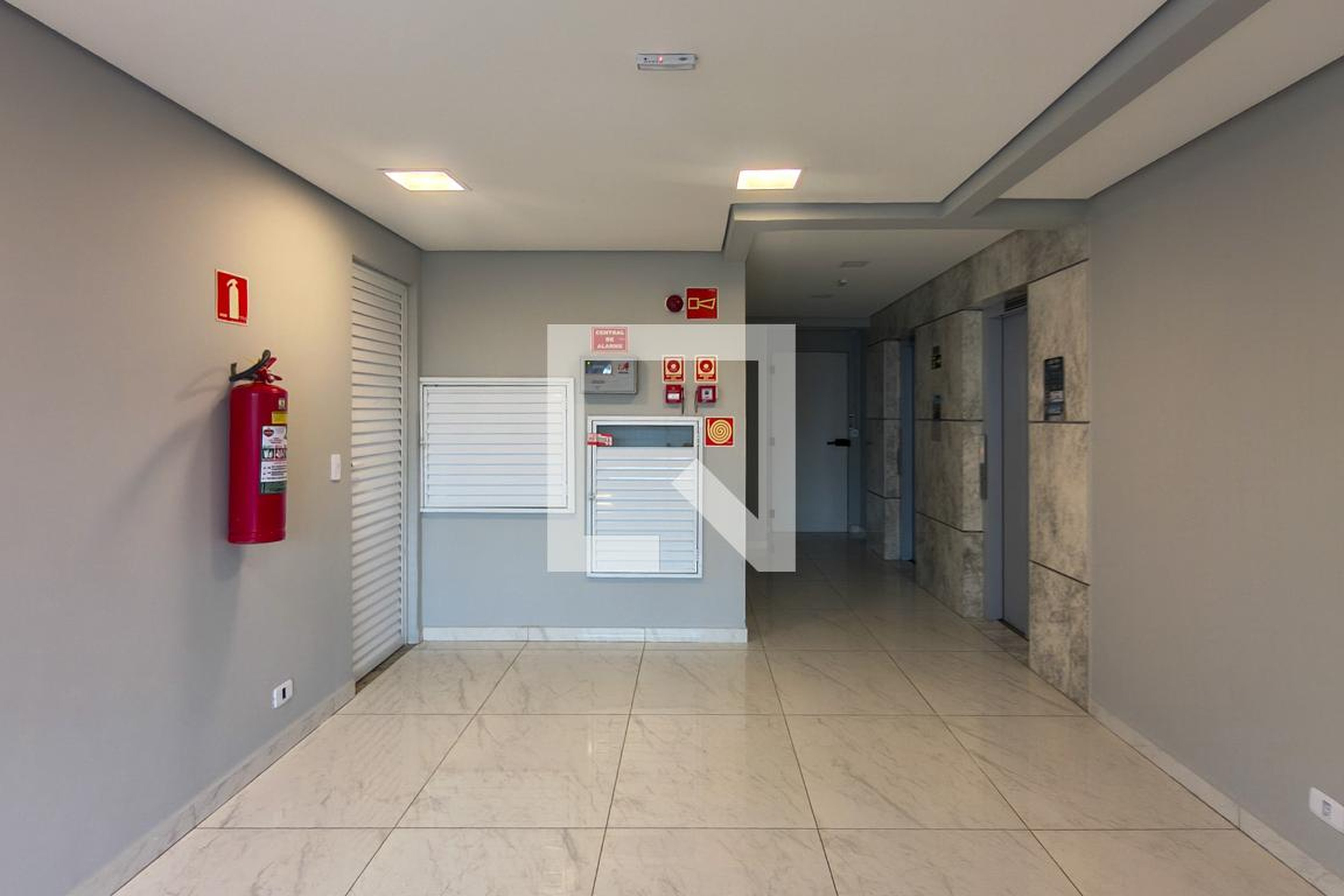 Hall de entrada - Santo Antônio 7