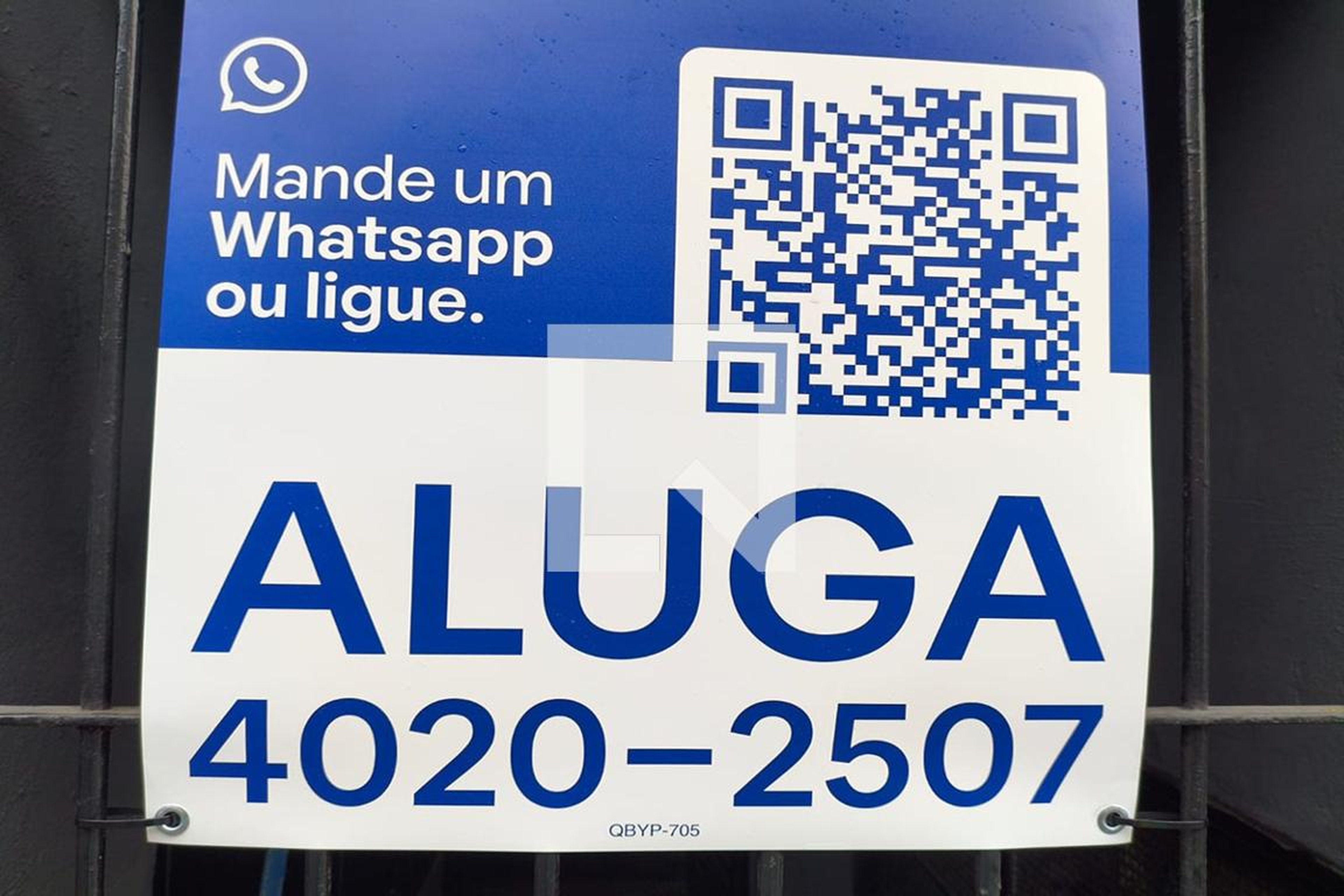 Fachada Condomínio em Rua Anita Sabá, 146