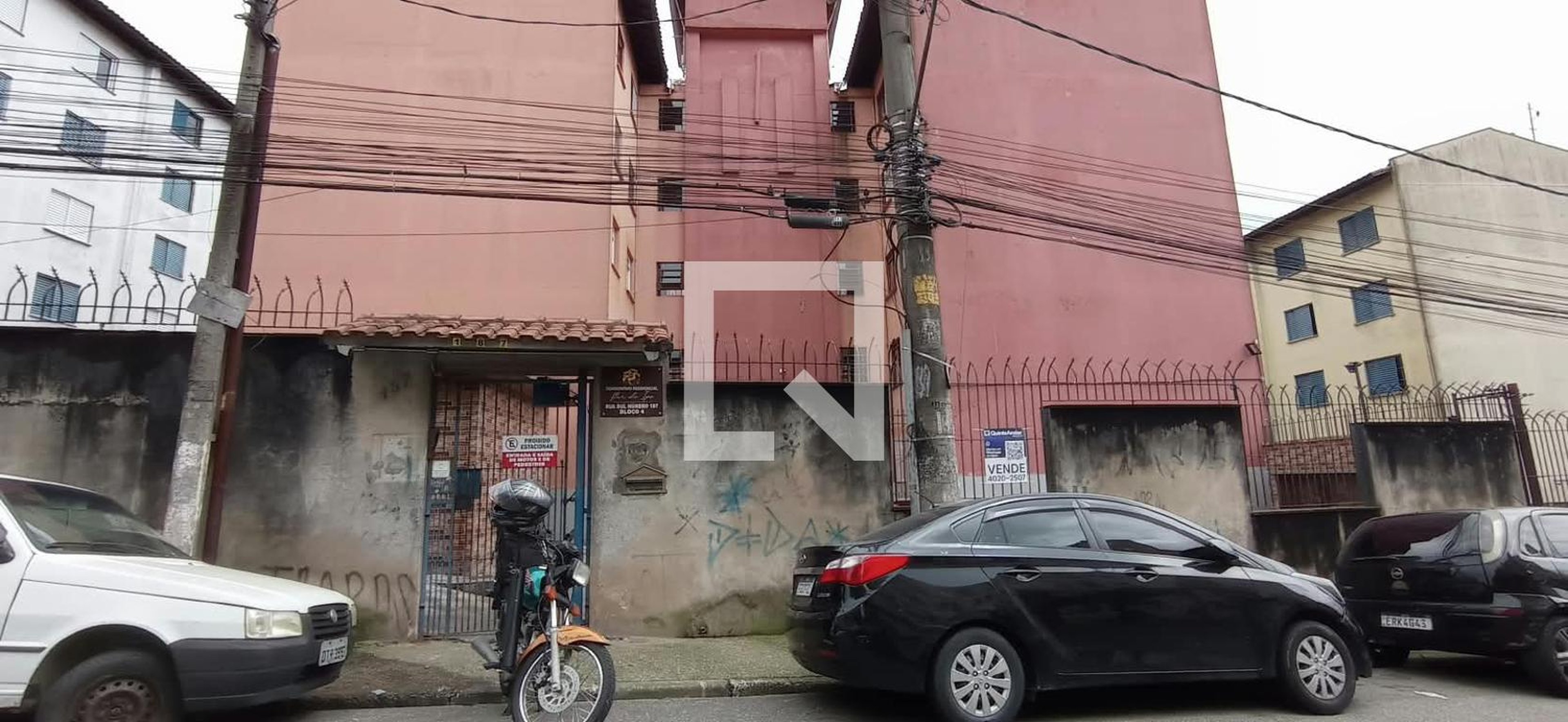 Fachada Condomínio em Rua Sul, 187