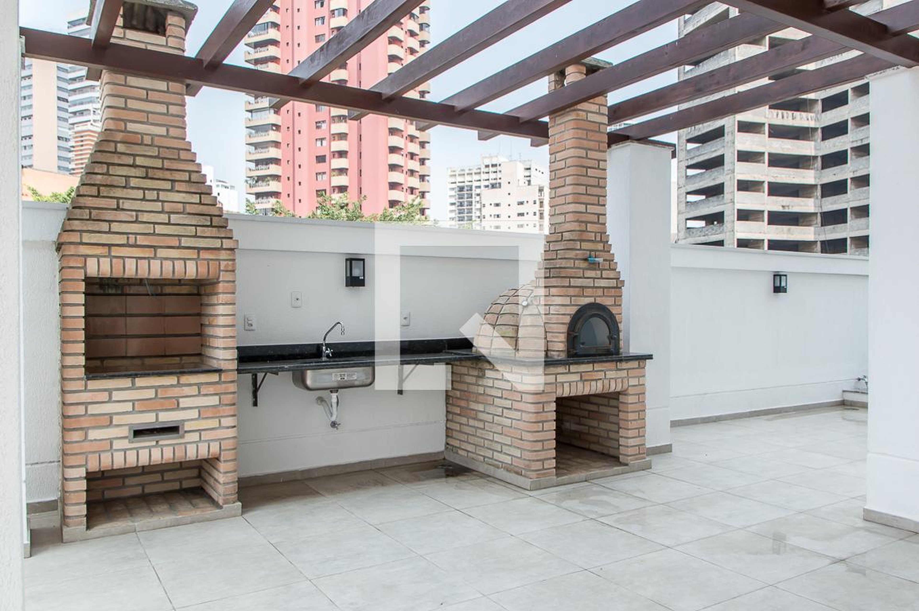 Churrasqueira - Violet Residence