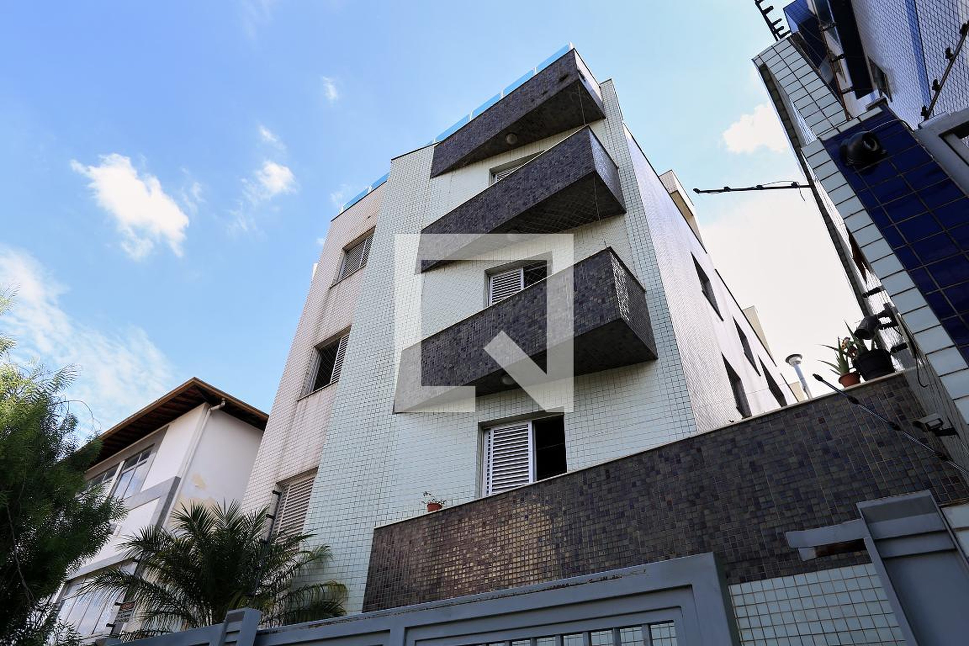 Fachada Edifício Flavio Oliveira do Amor Divino