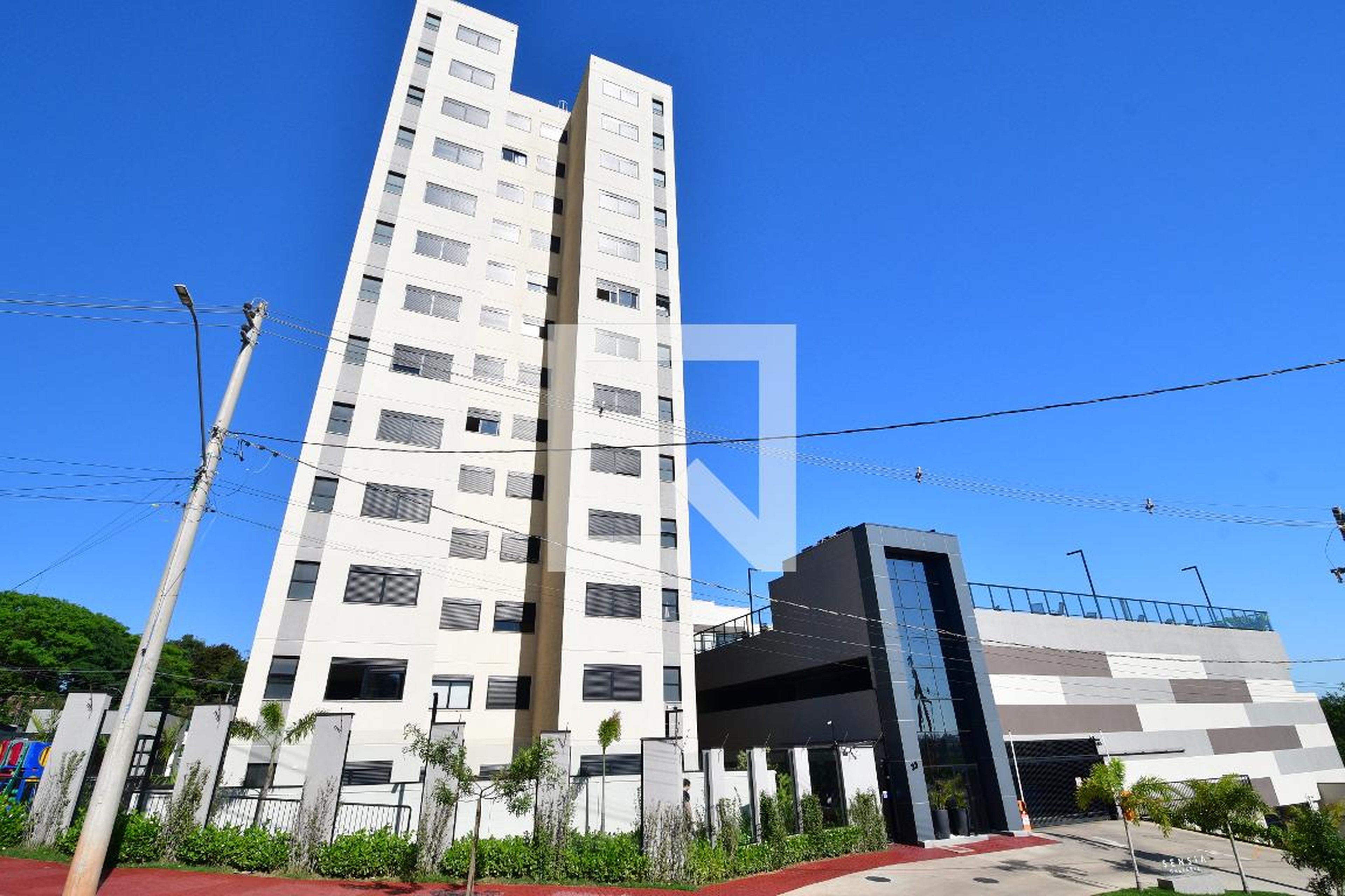 Fachada do Prédio Condomínio em Rua Carlos Luiz Barroso Ehrenberg, 33