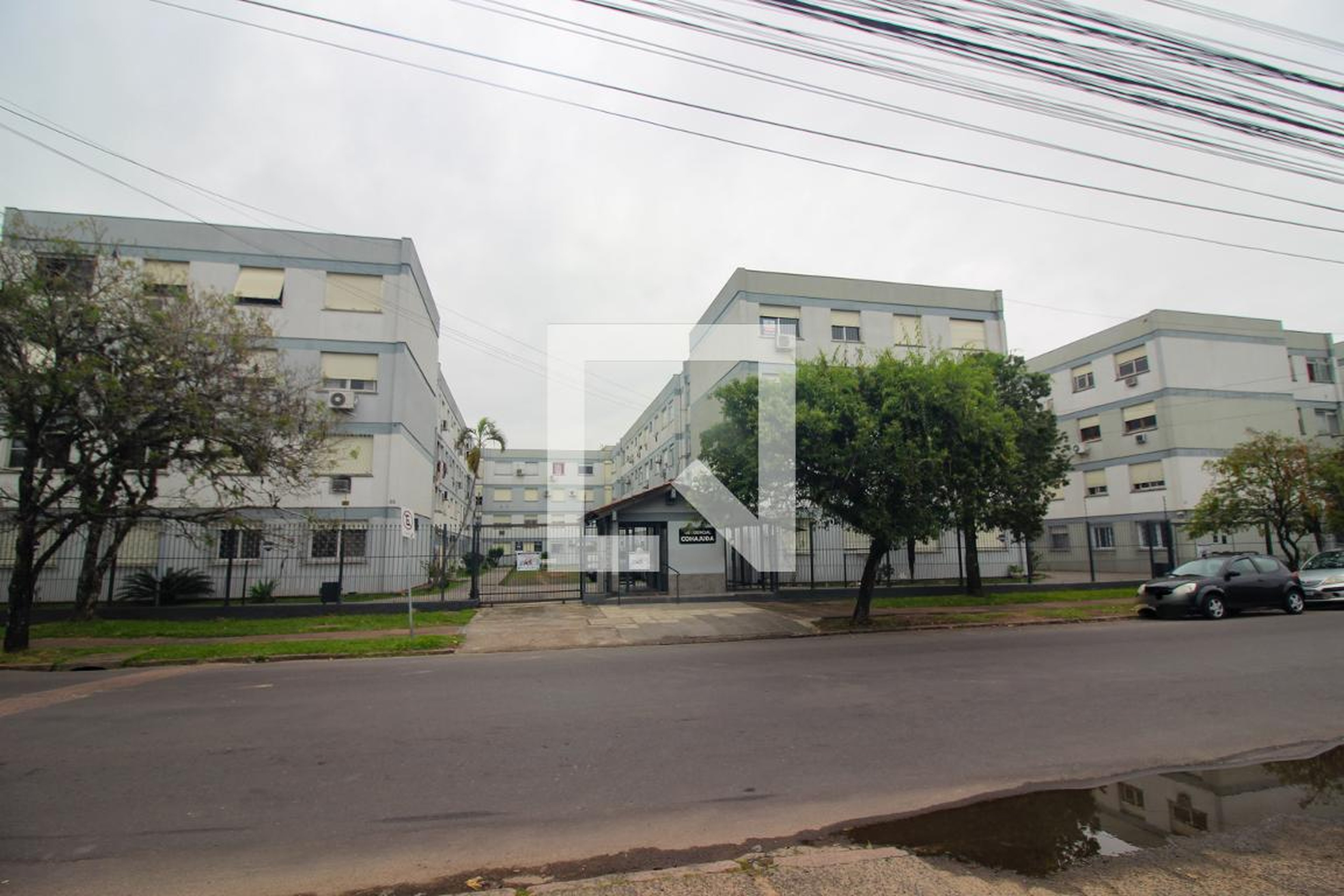 Fachada do condomínio Condomínio em Rua Camaquã, 133