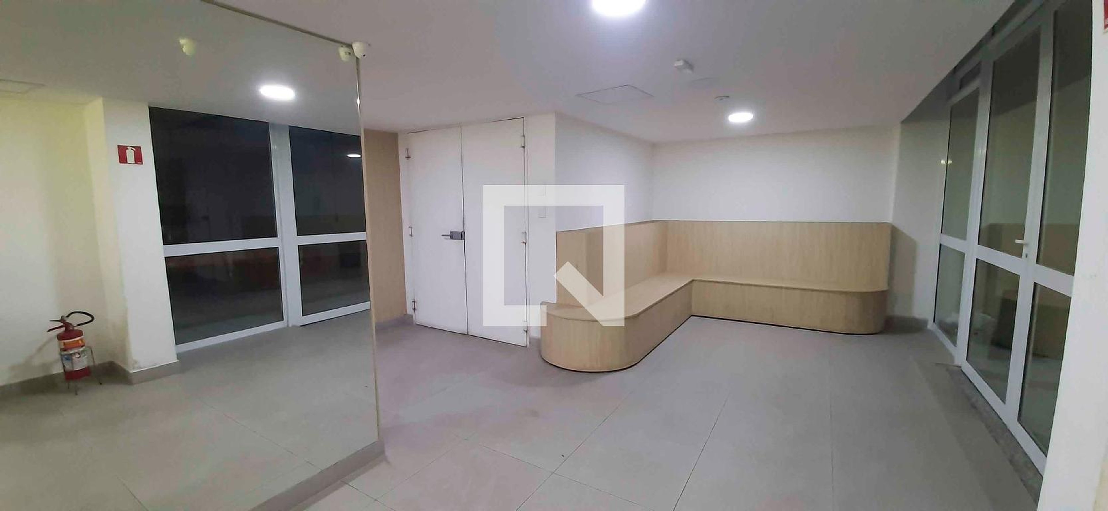 Hall de Entrada Condomínio em Rua Manolo Florentino, 1000
