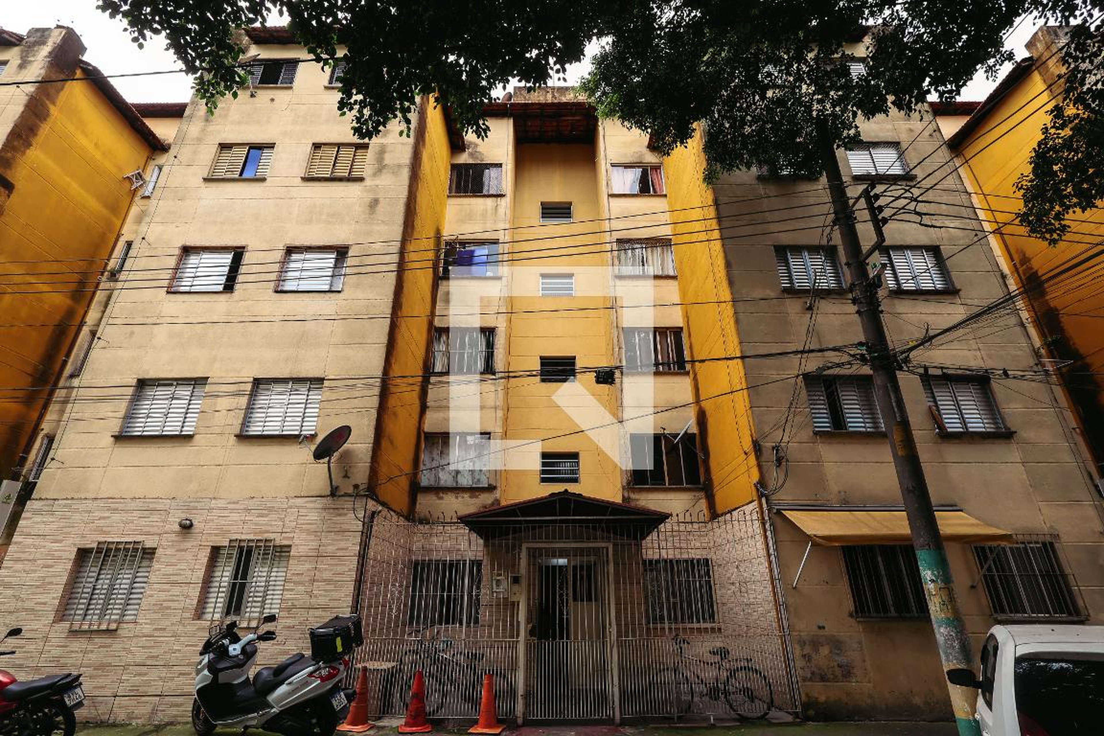 Fachada Condomínio em Rua Doutor José da Costa, 33