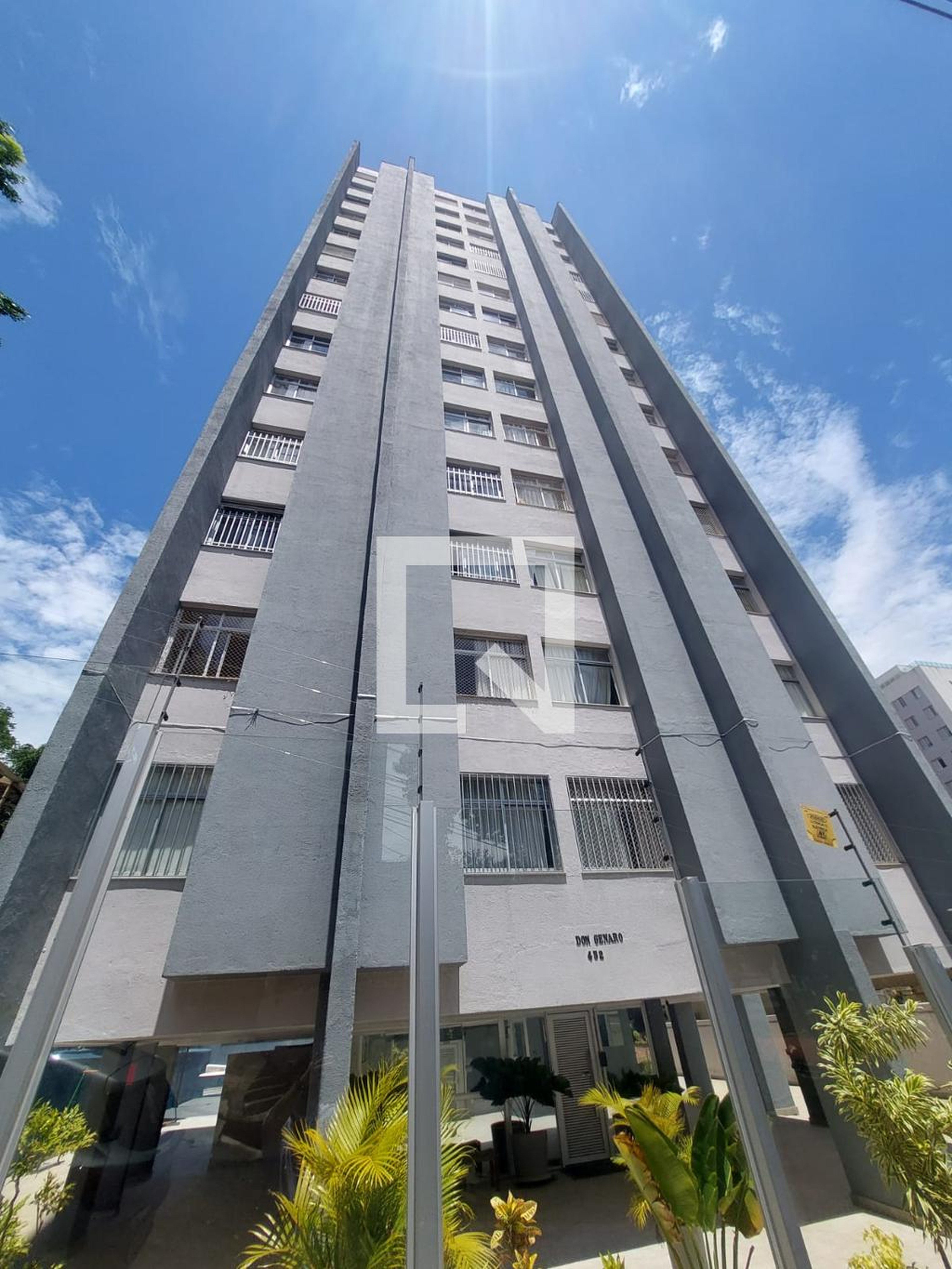 fachada Condomínio em Rua Monte Sião, 452