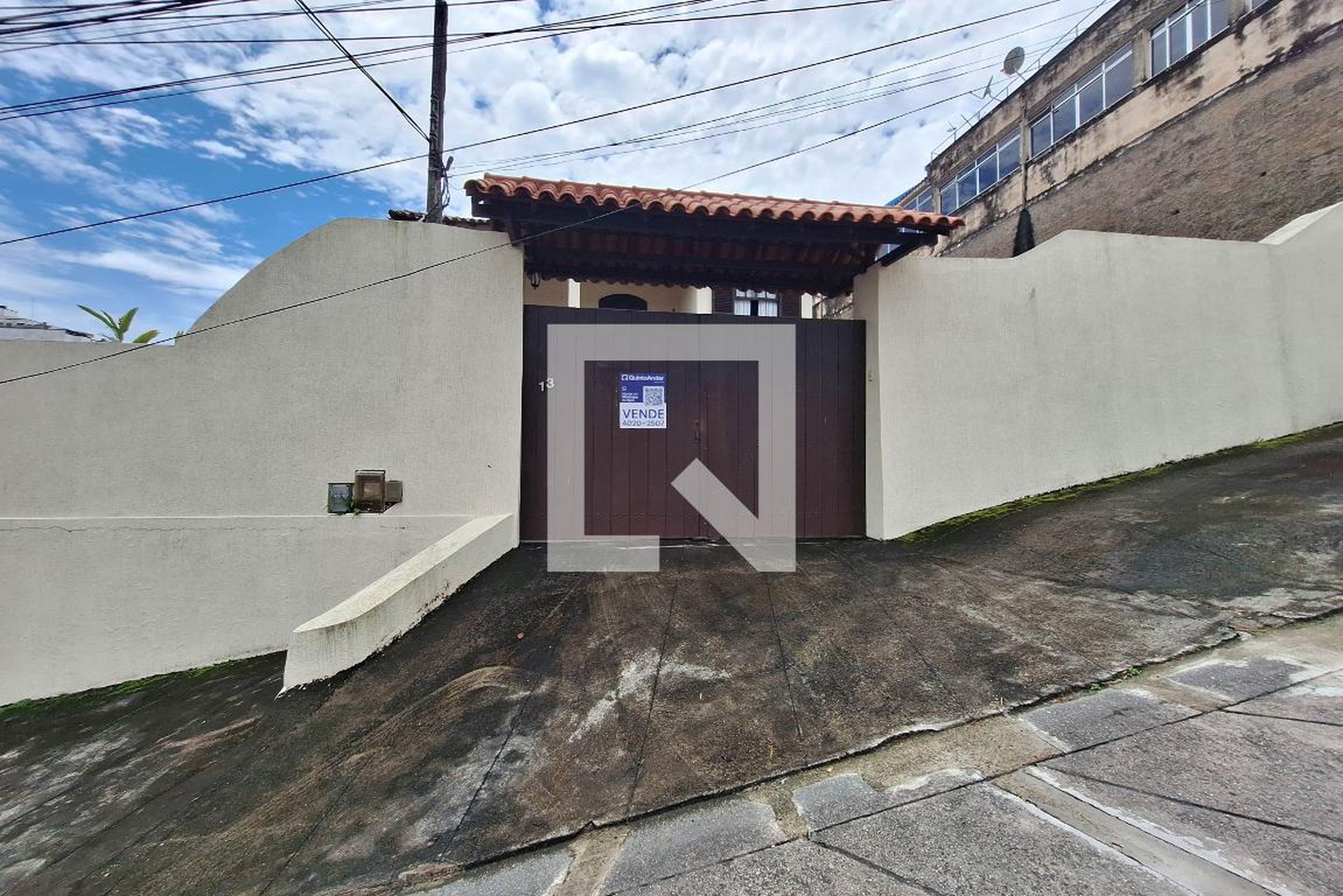 Fachada Condomínio em Rua Desembargador Lima Castro, 101