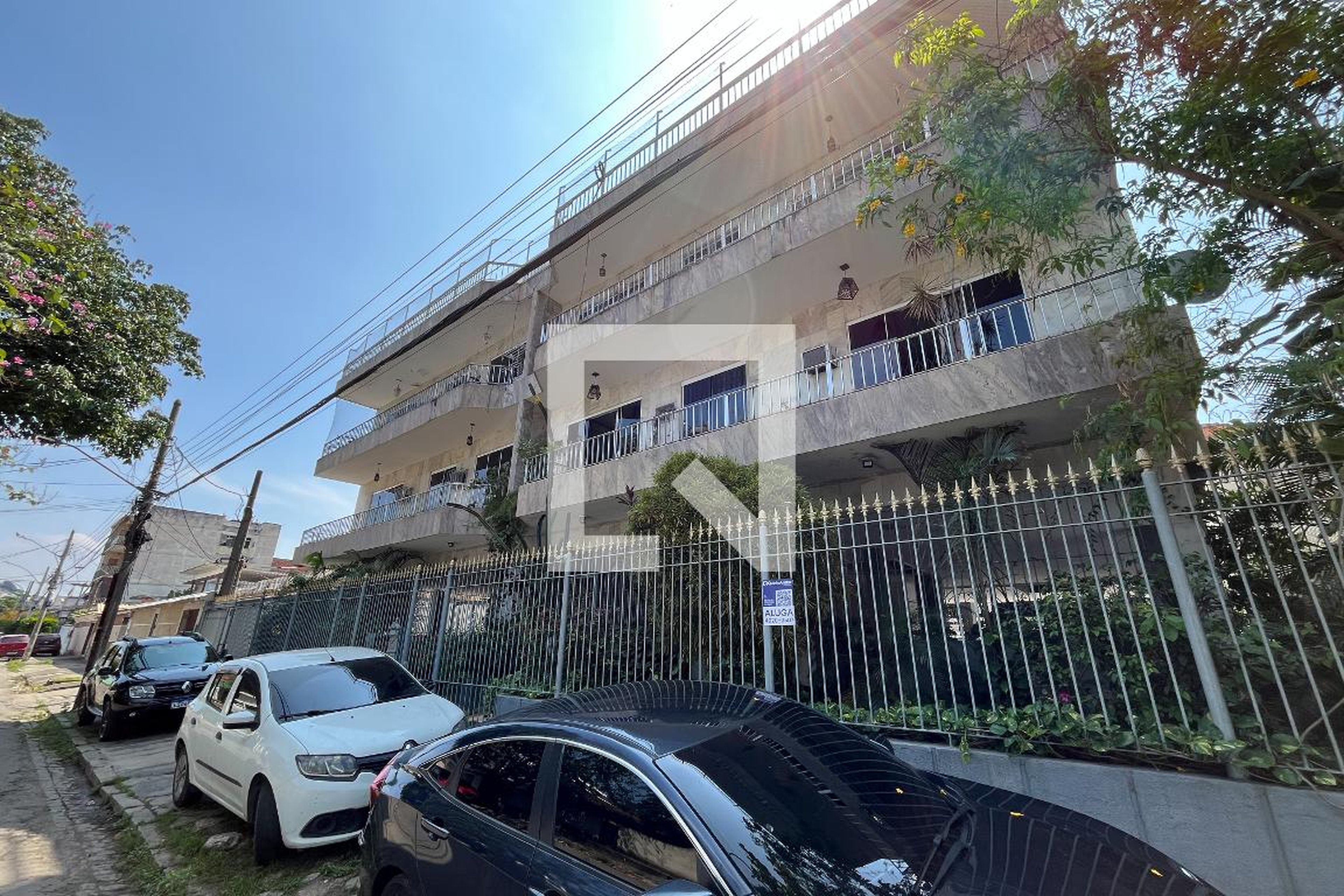 Fachada Condomínio em Rua Soldado Wandel Sarmento, 60