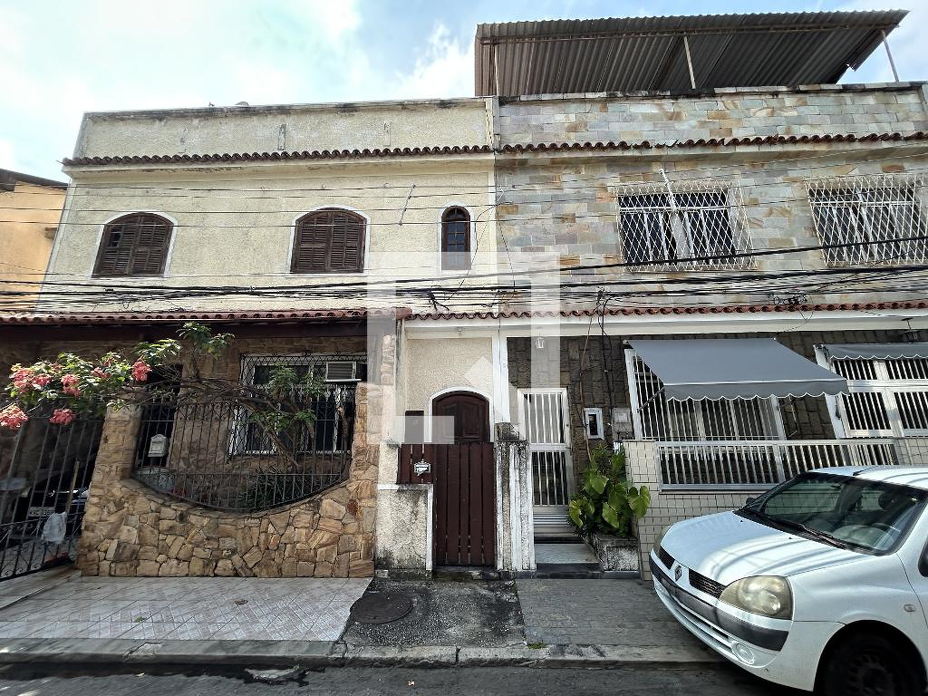 Fachada Condomínio em Rua Barão, 1267