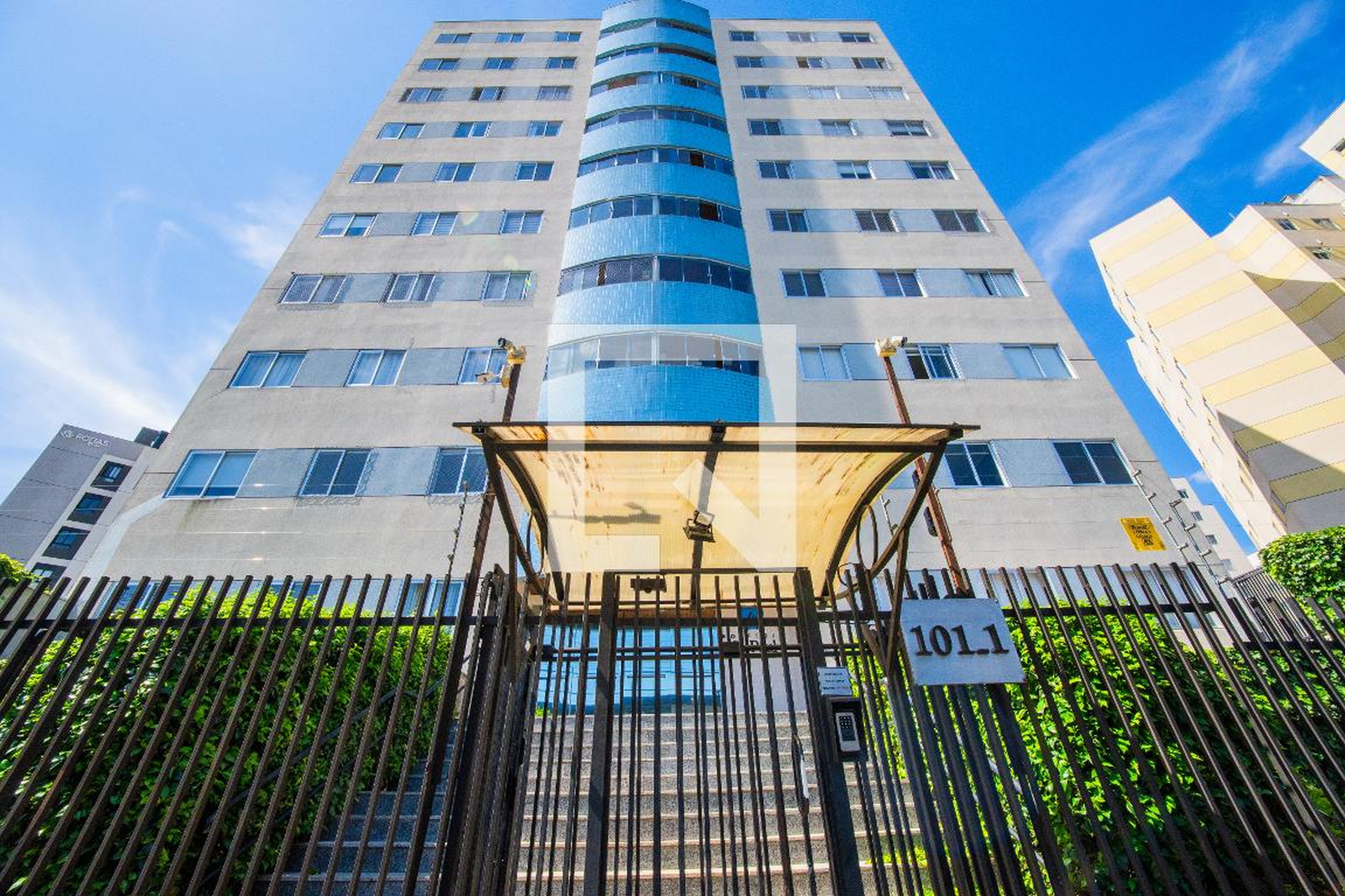 Fachada Condomínio em Avenida Santa Bernadethe, 101