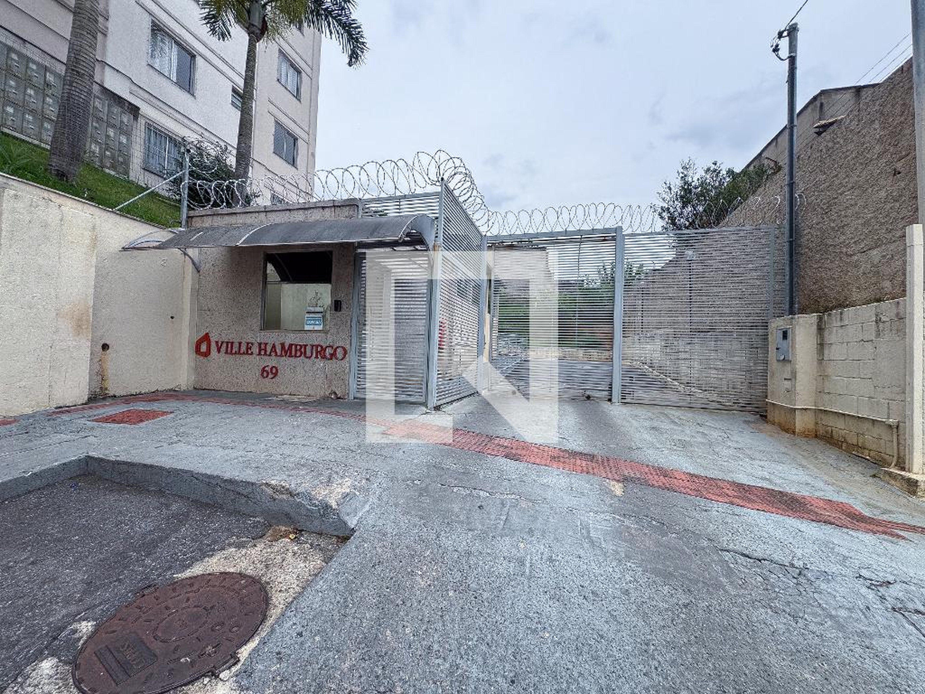 Fachada Condomínio em Rua Sinaleiro, 69