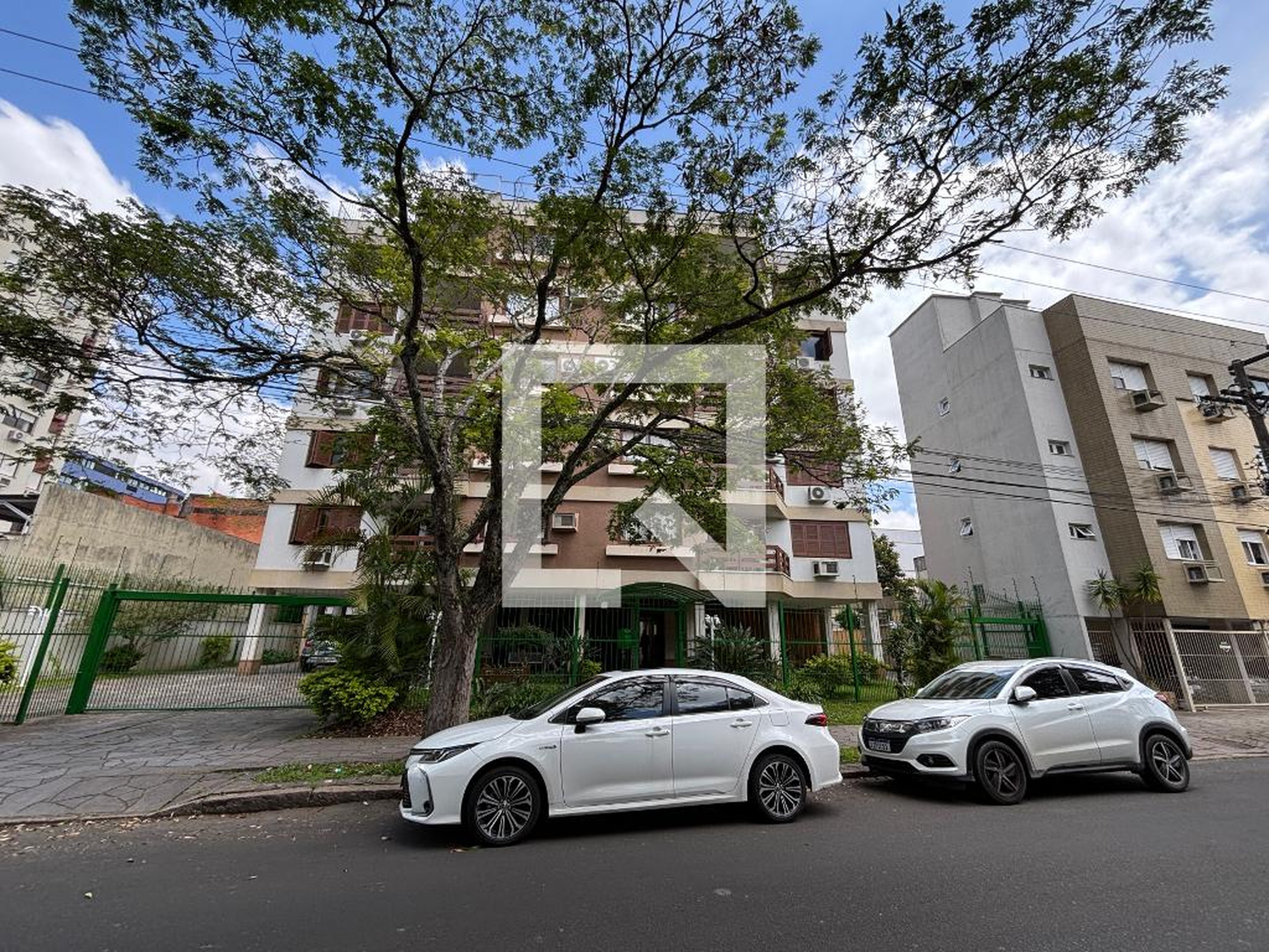 Fachada Condomínio em Rua Múcio Teixeira, 1647