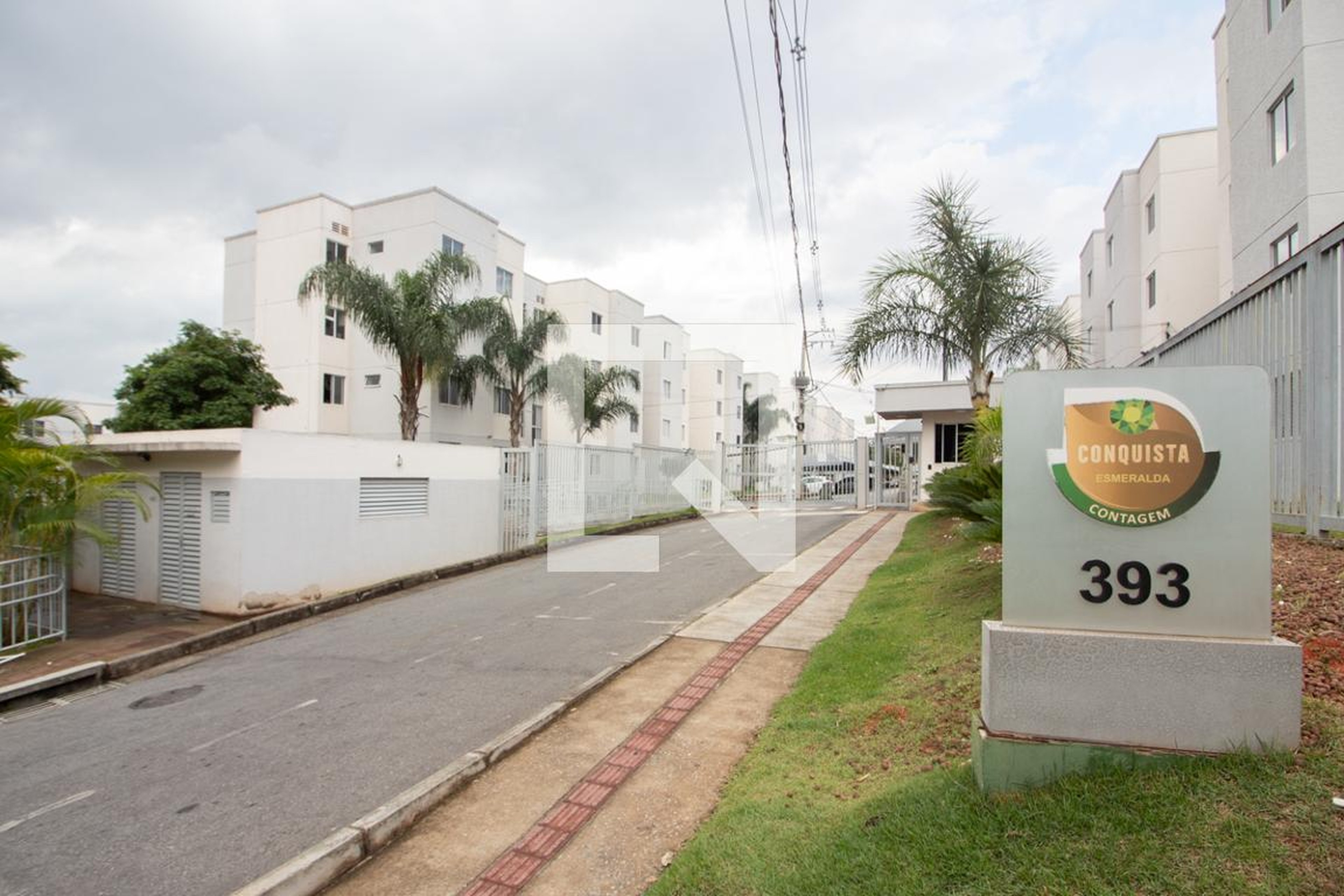 Fachada Condomínio em Rua Baru, 393