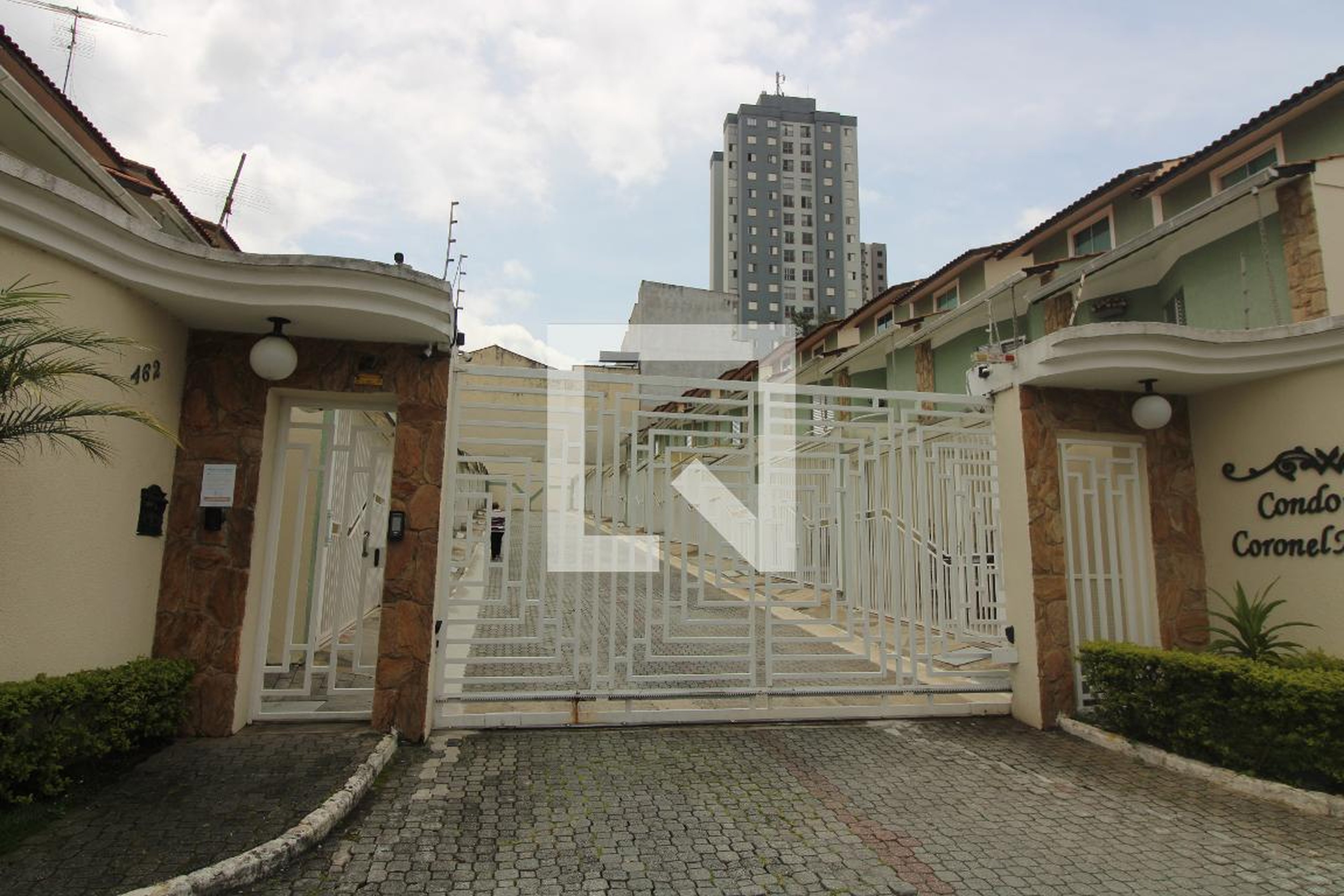 fachada Condomínio Coronel Meireles