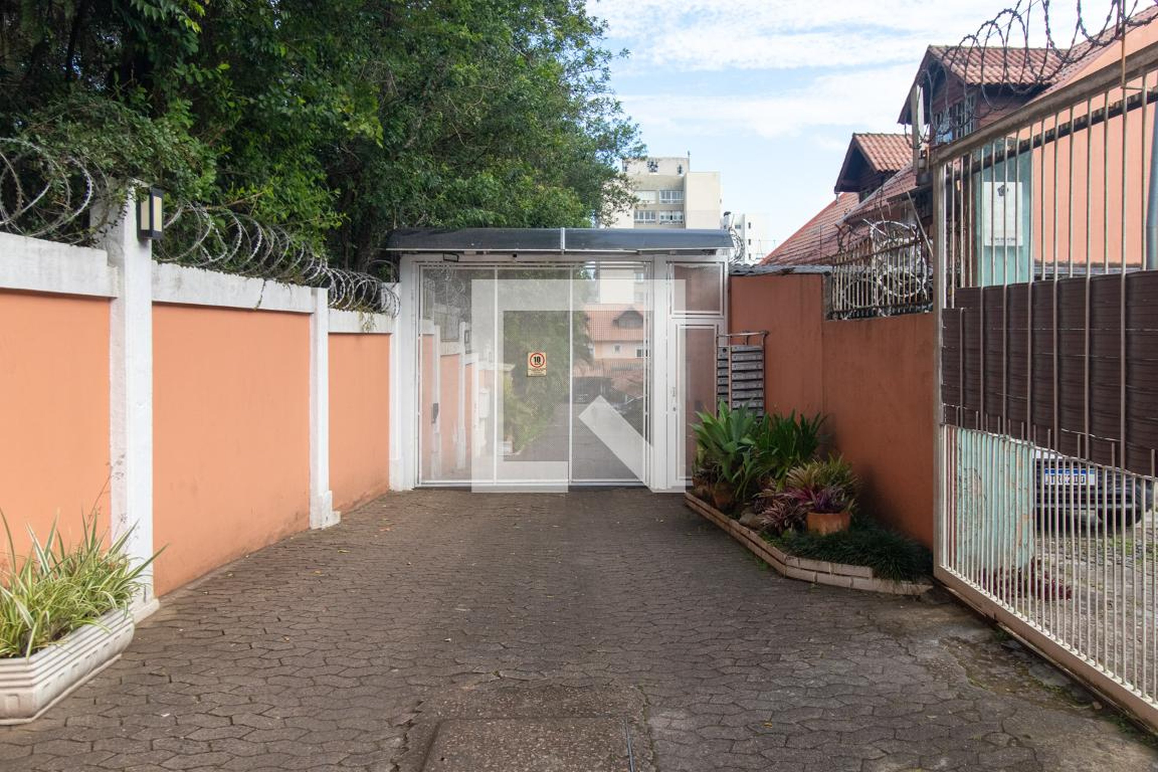 Fachada Condomínio em Rua Doutor Barcelos, 931
